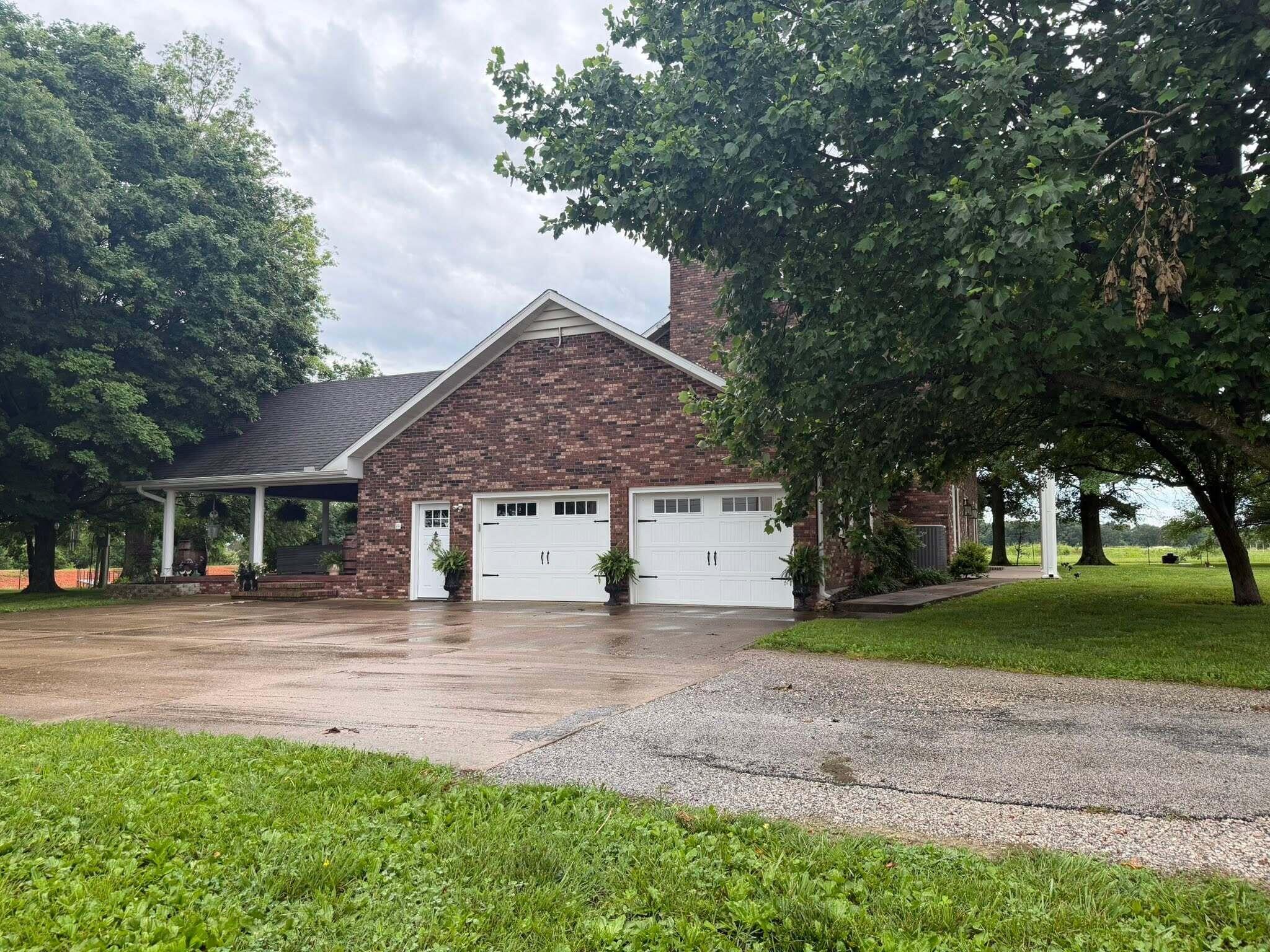 2134 Us-60 Property Photo 3