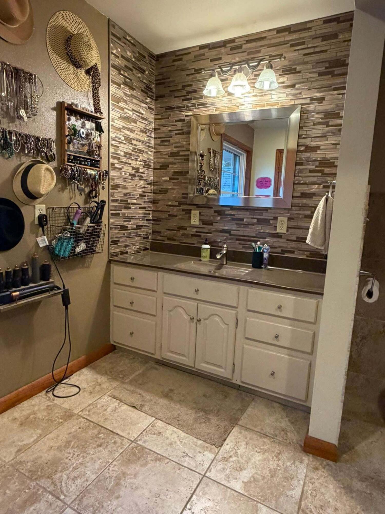 2134 Us-60 Property Photo 14