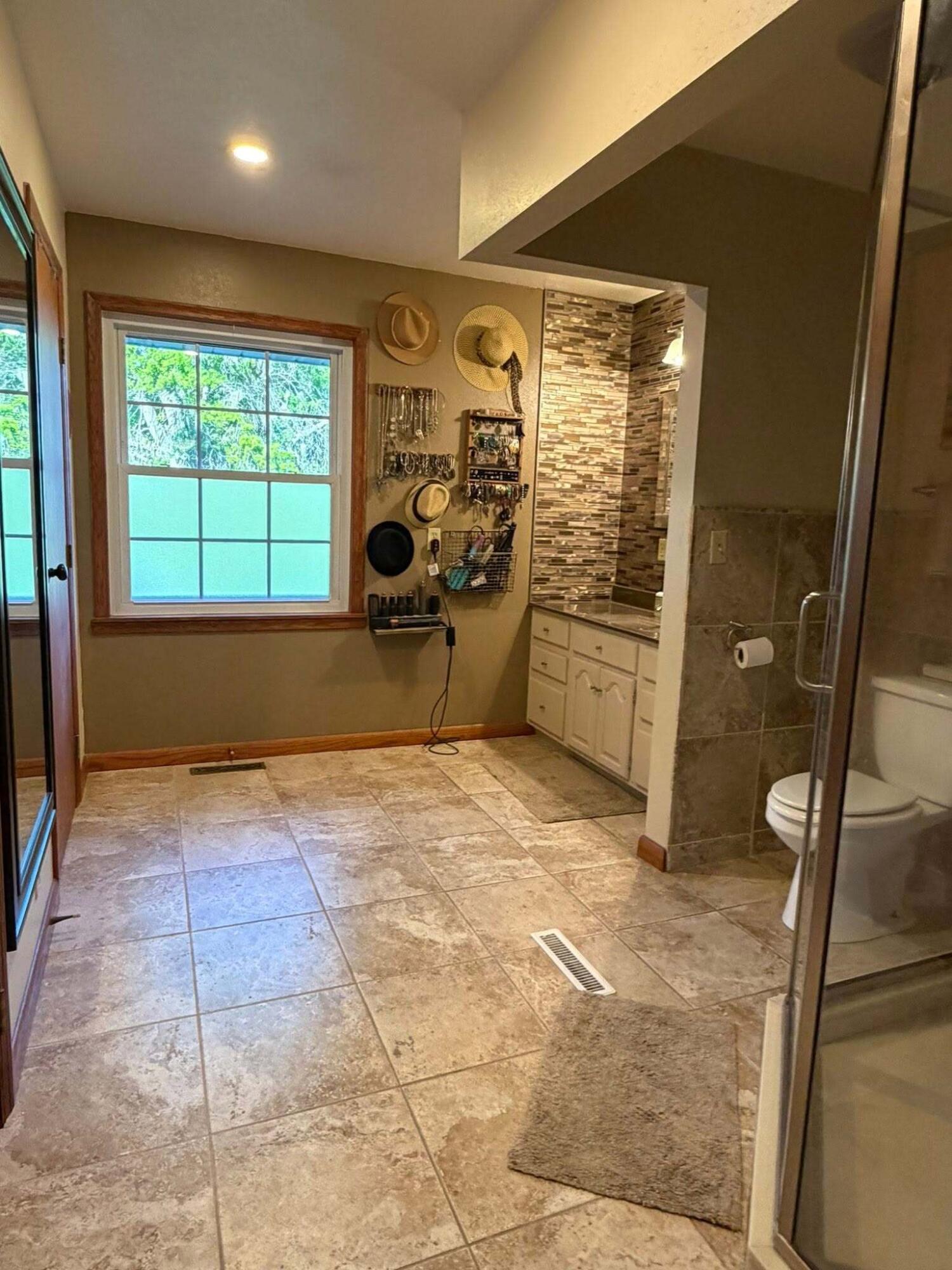 2134 Us-60 Property Photo 15