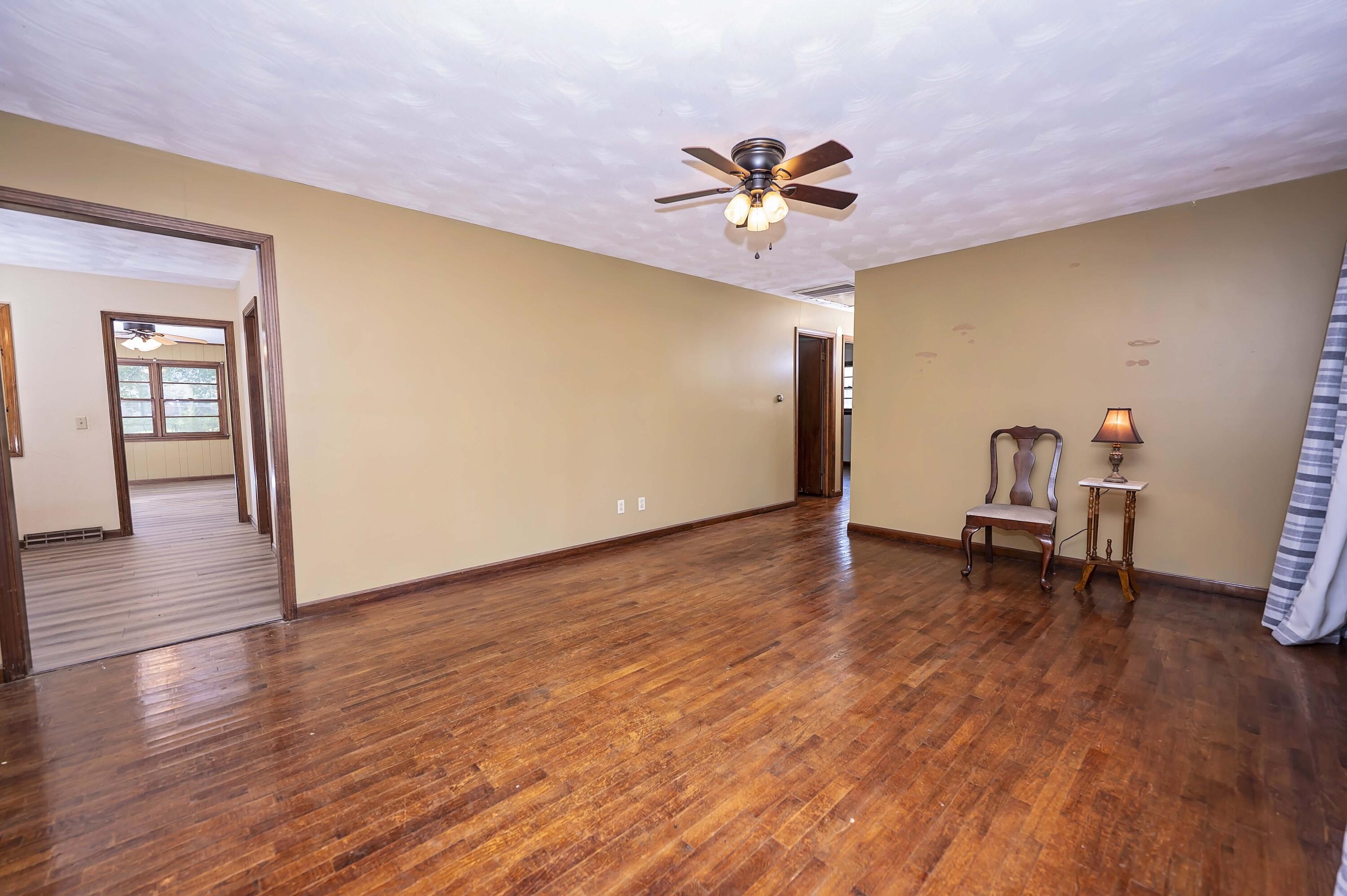 3550 North Rogers Avenue Property Photo 3