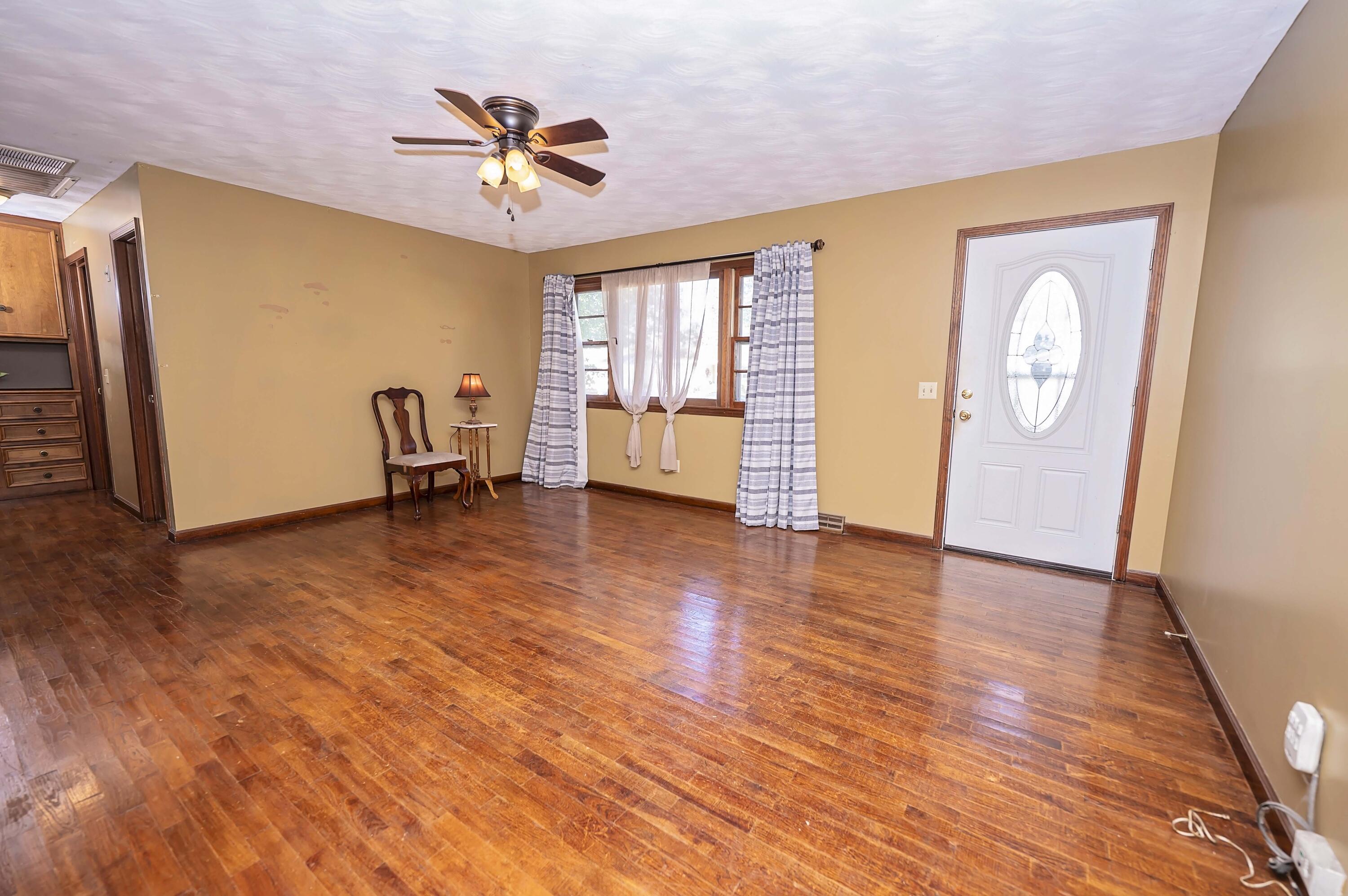 3550 North Rogers Avenue Property Photo 4