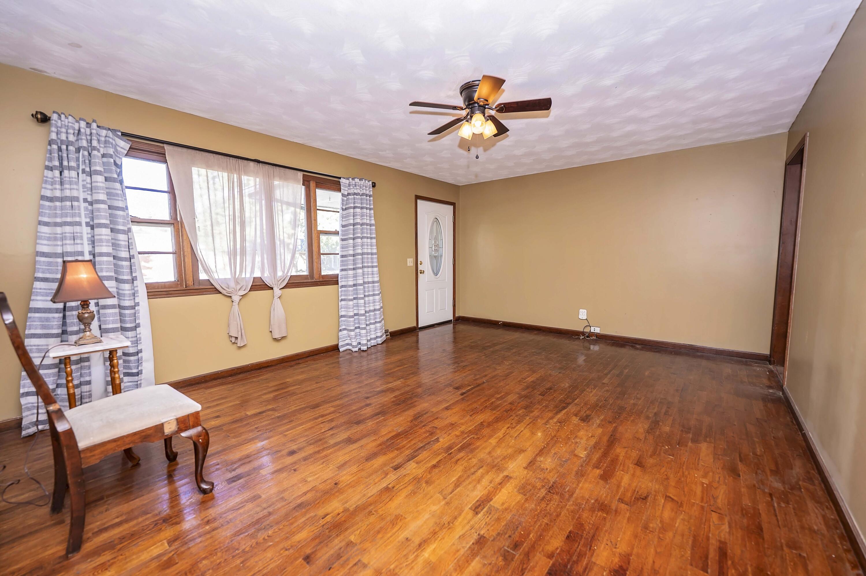 3550 North Rogers Avenue Property Photo 5