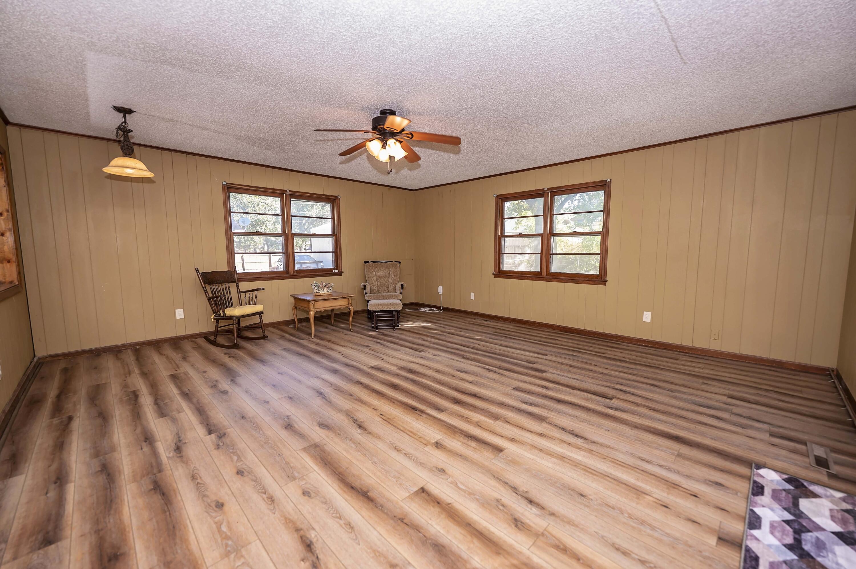 3550 North Rogers Avenue Property Photo 10