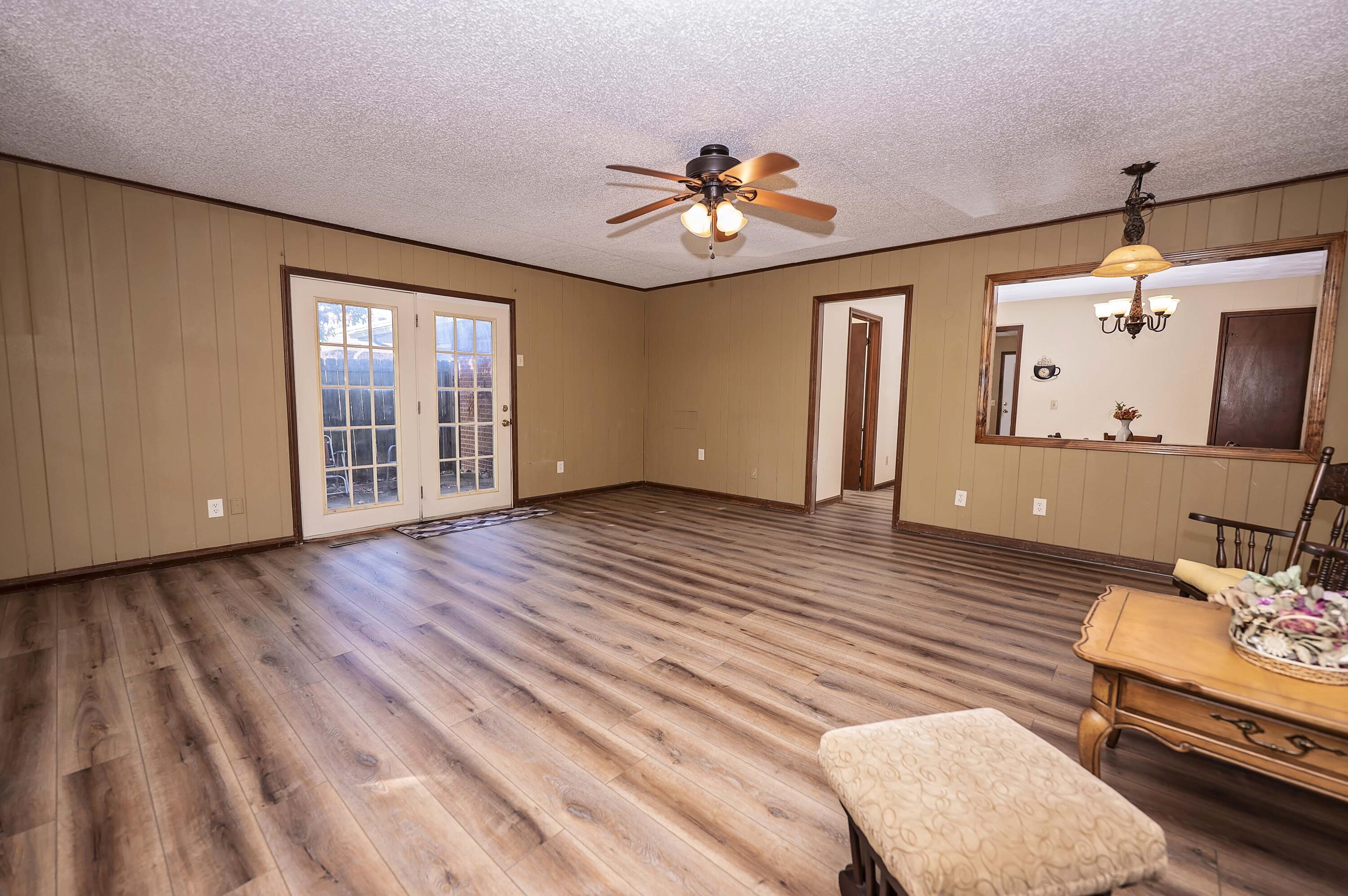 3550 North Rogers Avenue Property Photo 11