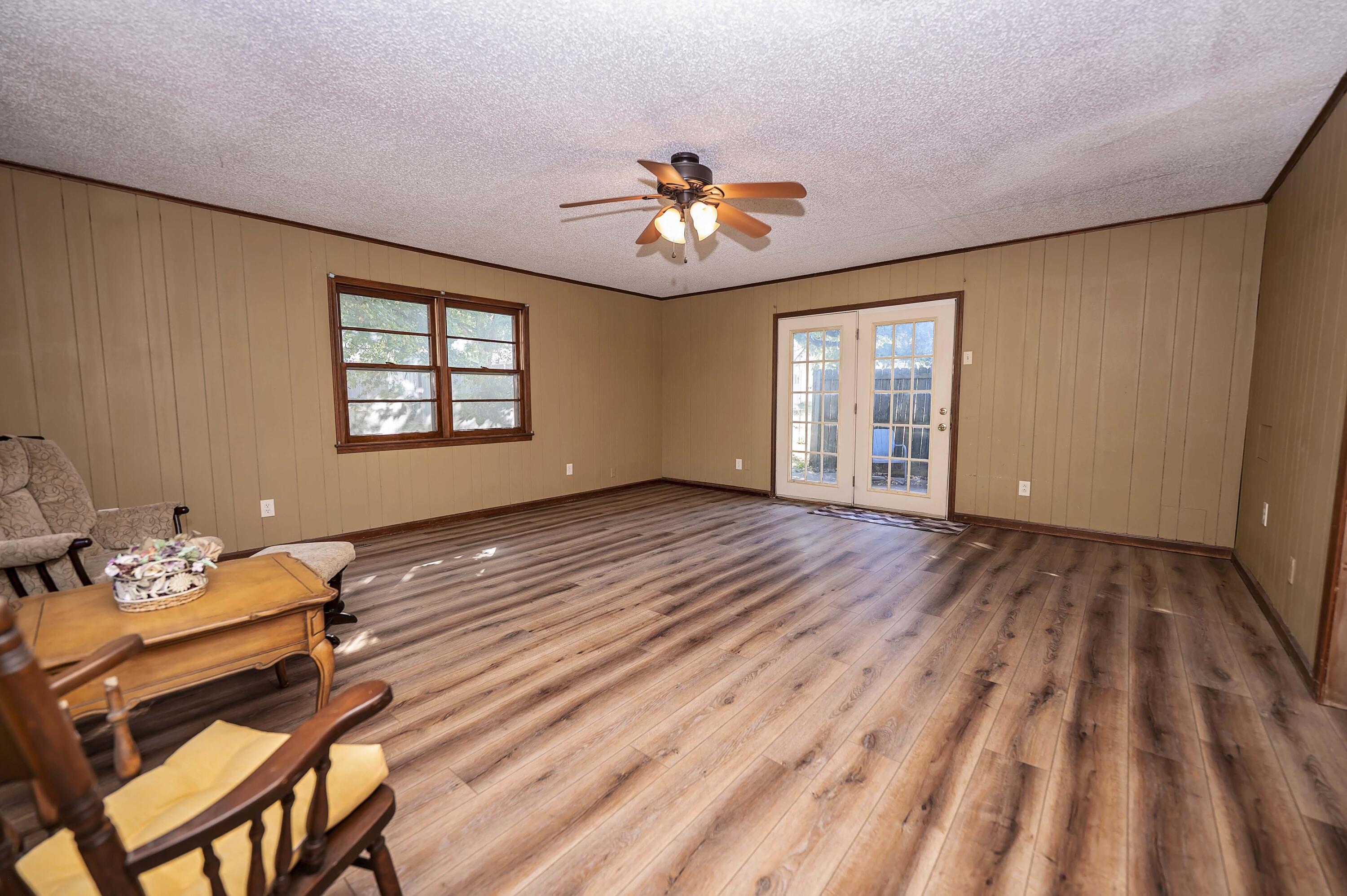 3550 North Rogers Avenue Property Photo 14