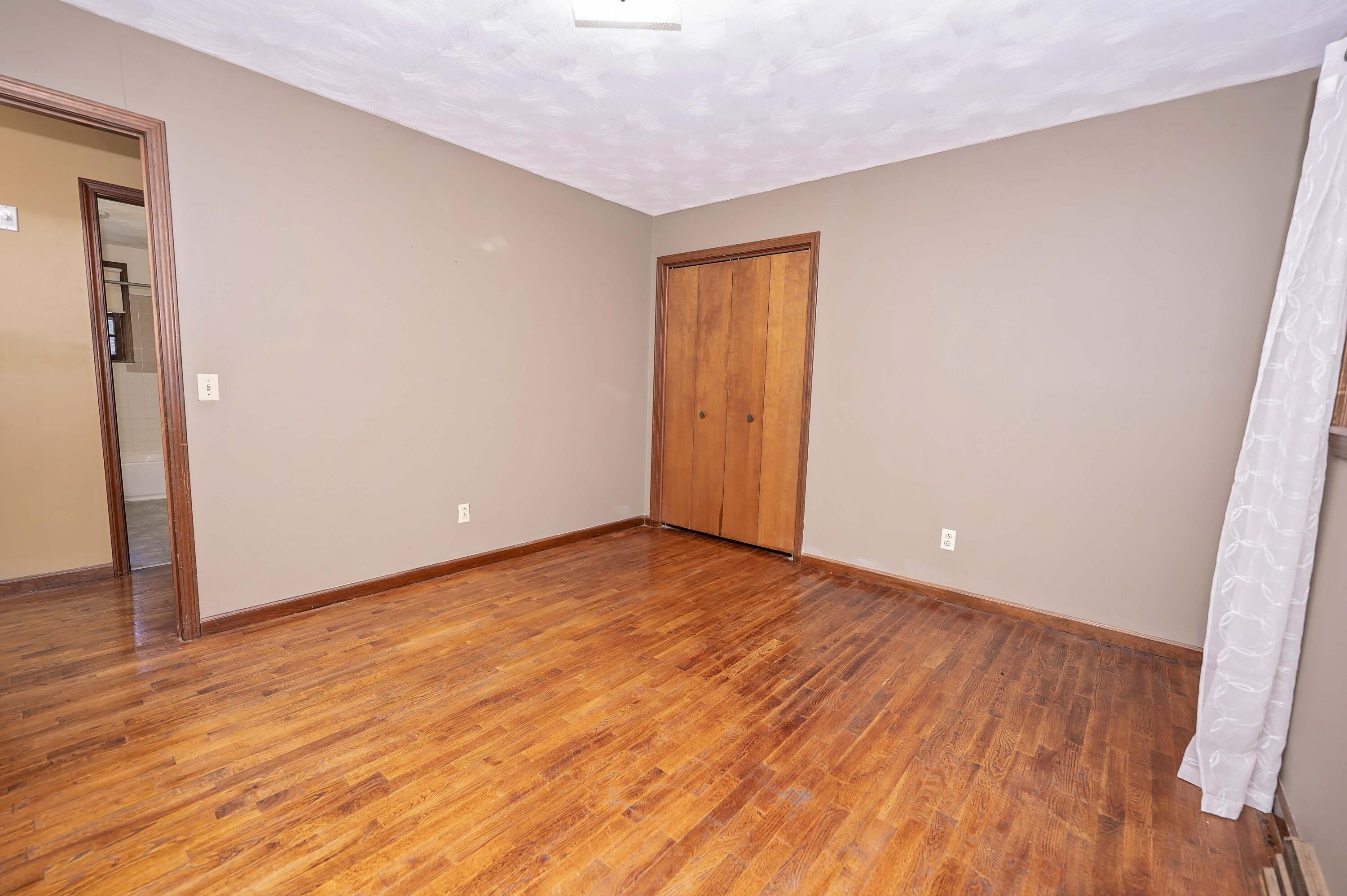 3550 North Rogers Avenue Property Photo 18