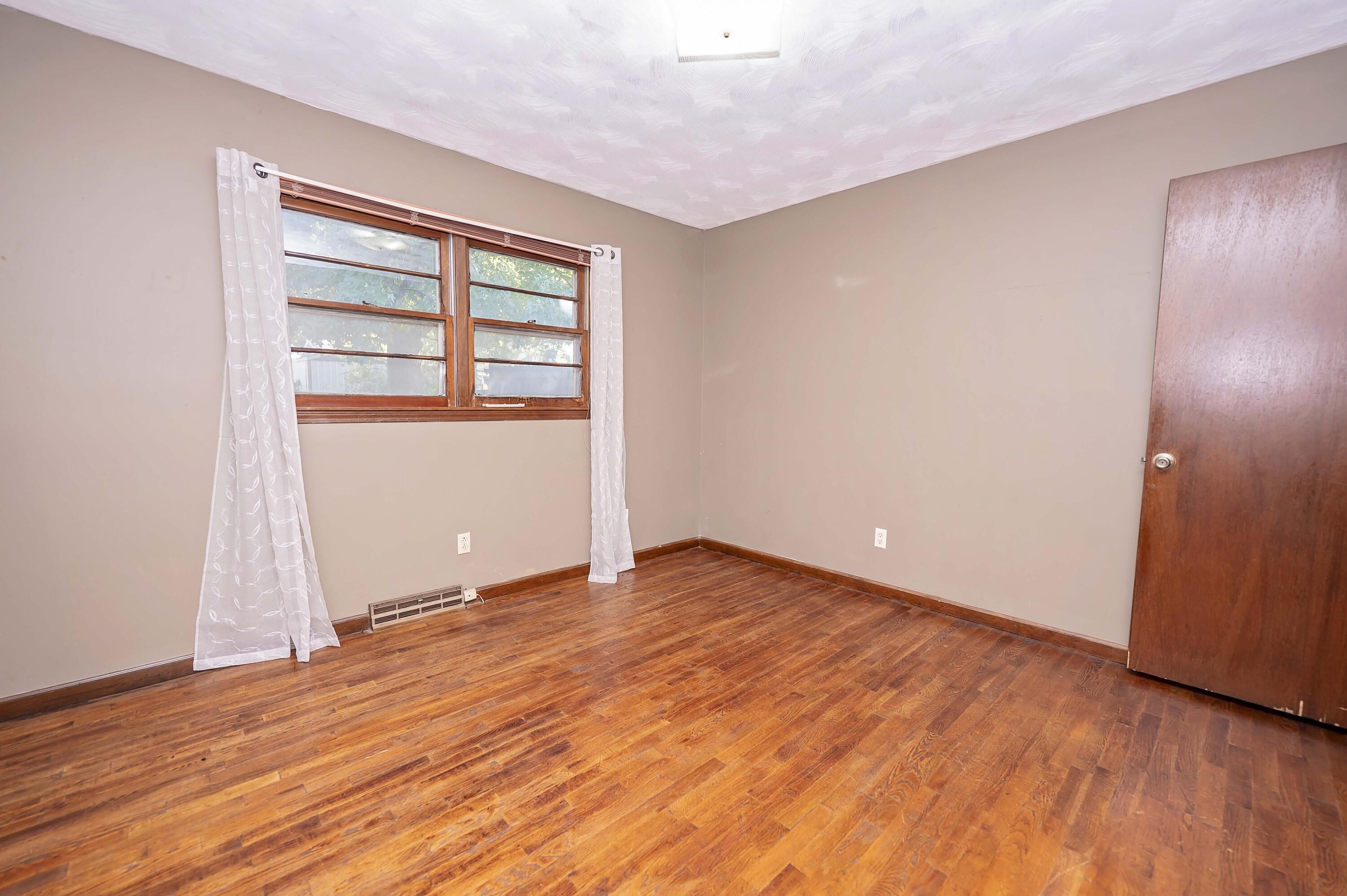 3550 North Rogers Avenue Property Photo 20