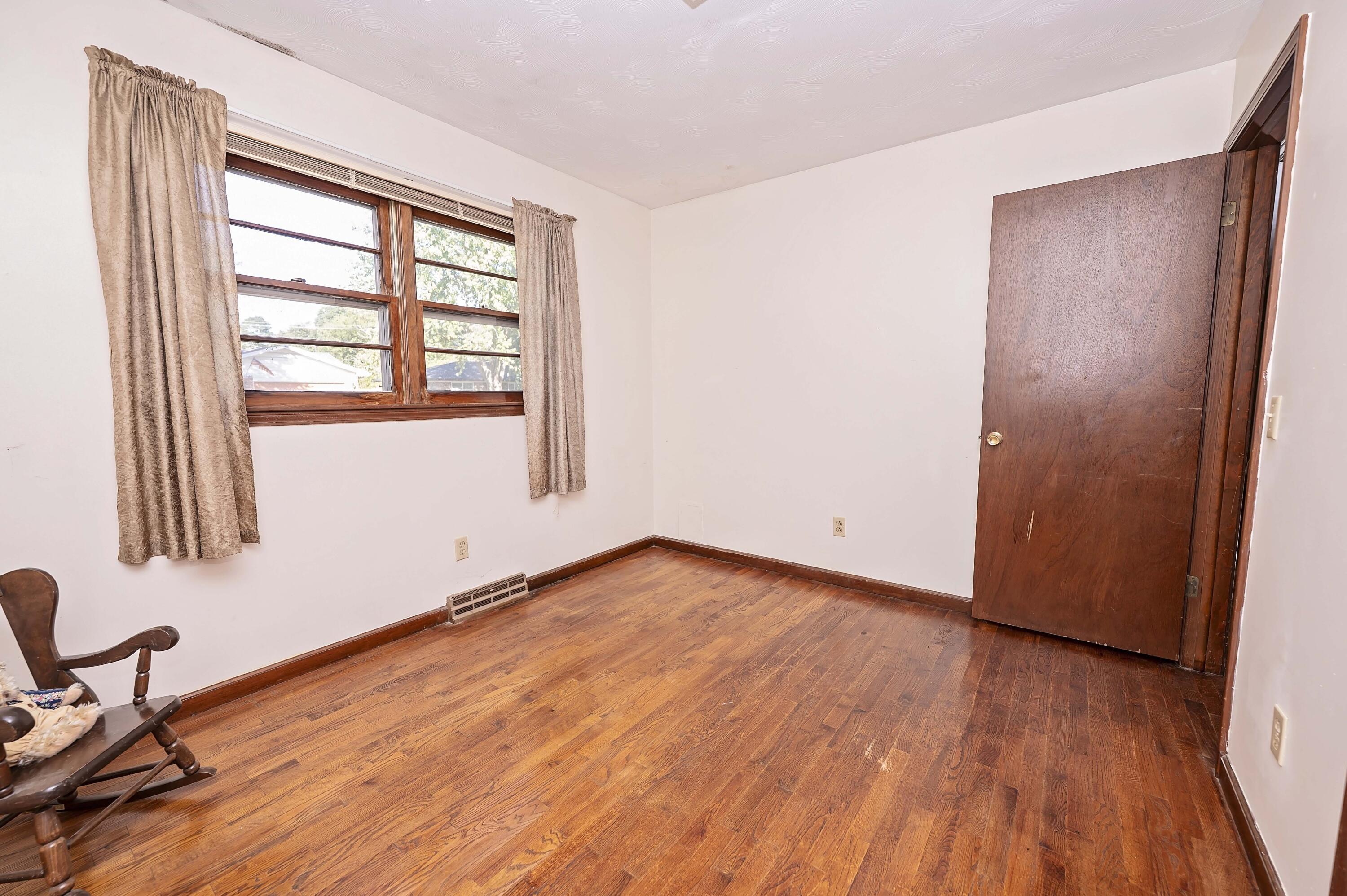 3550 North Rogers Avenue Property Photo 23