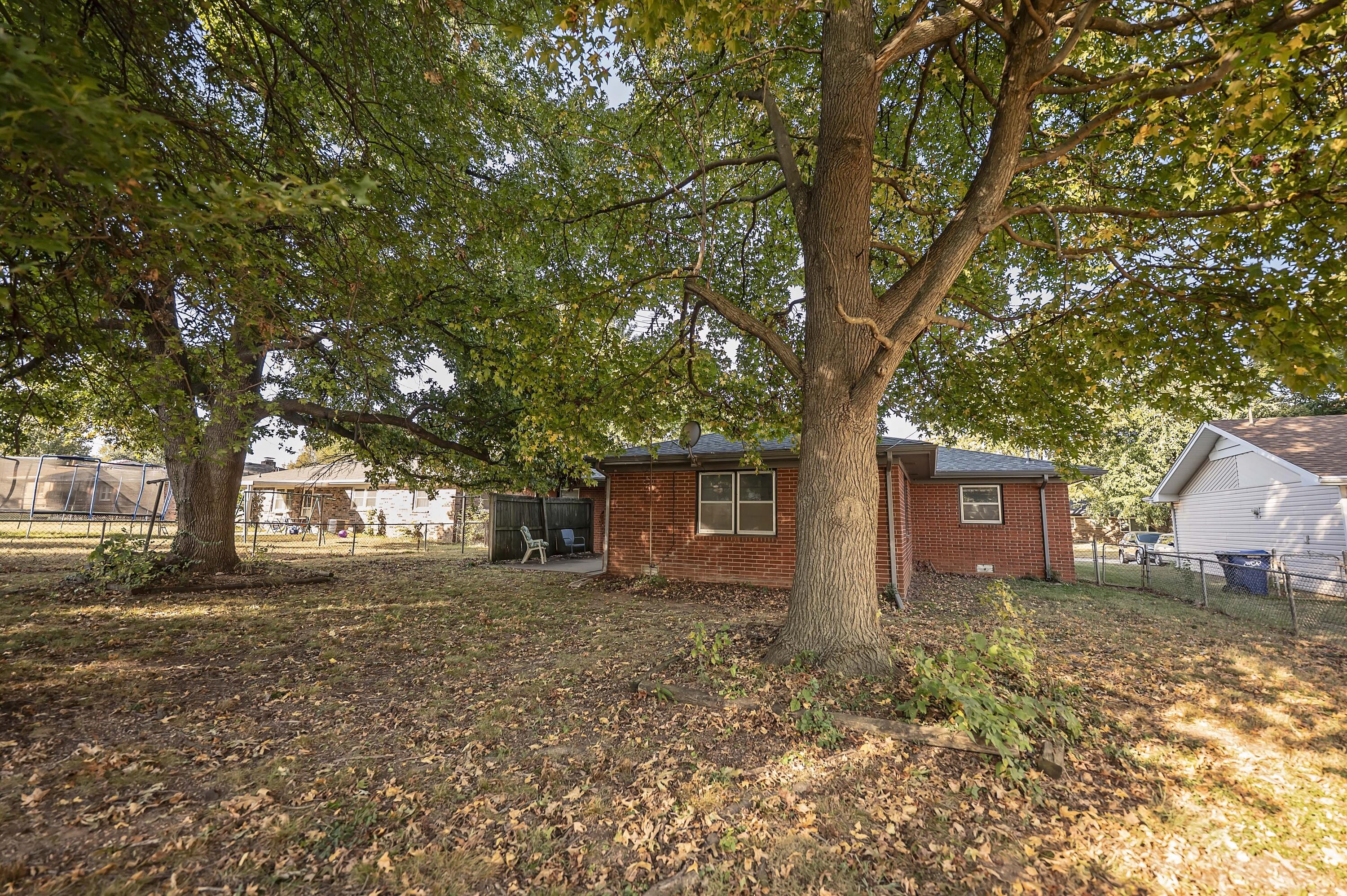 3550 North Rogers Avenue Property Photo 31