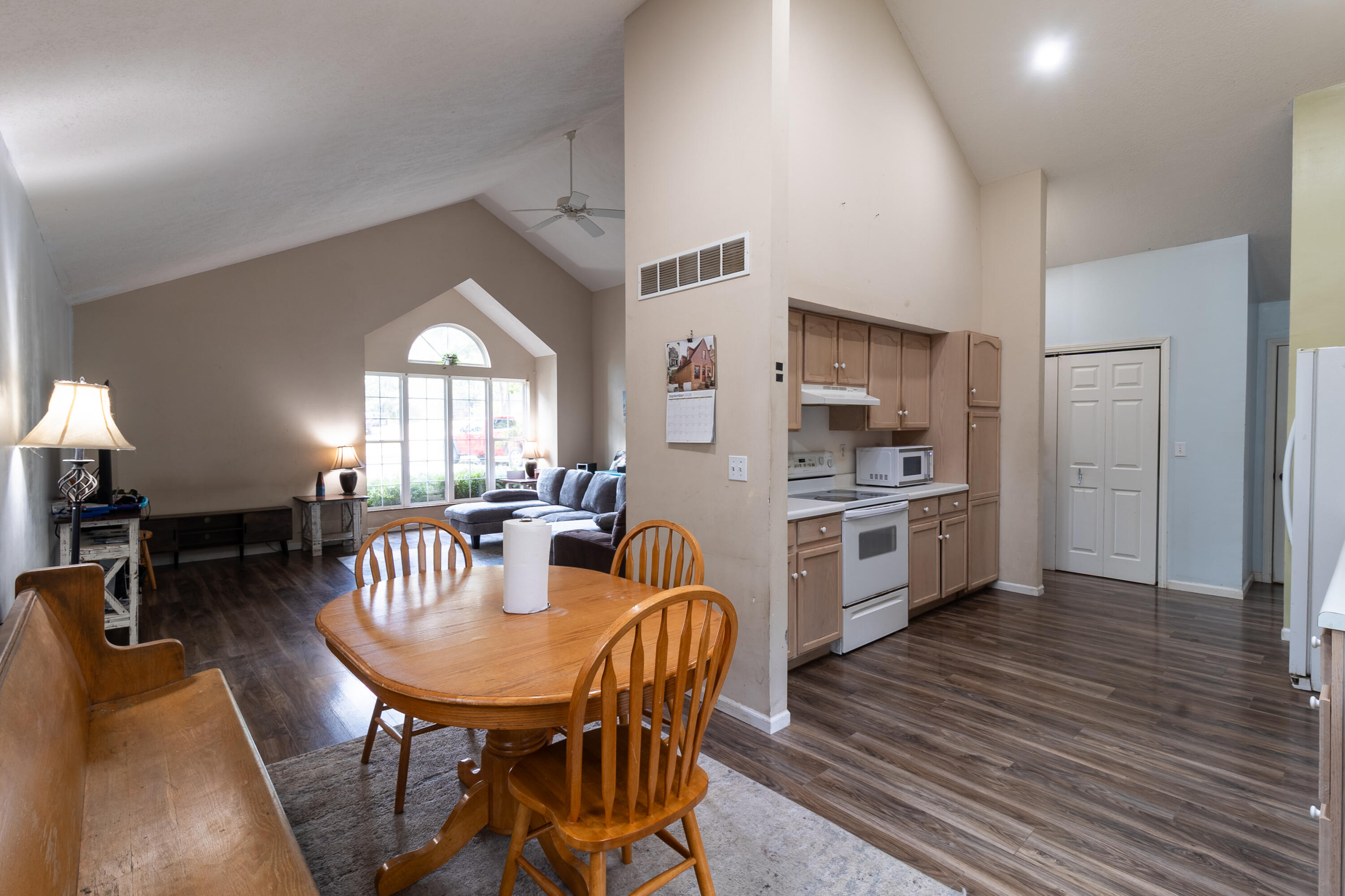 1512 Red Oak Drive Property Photo 14