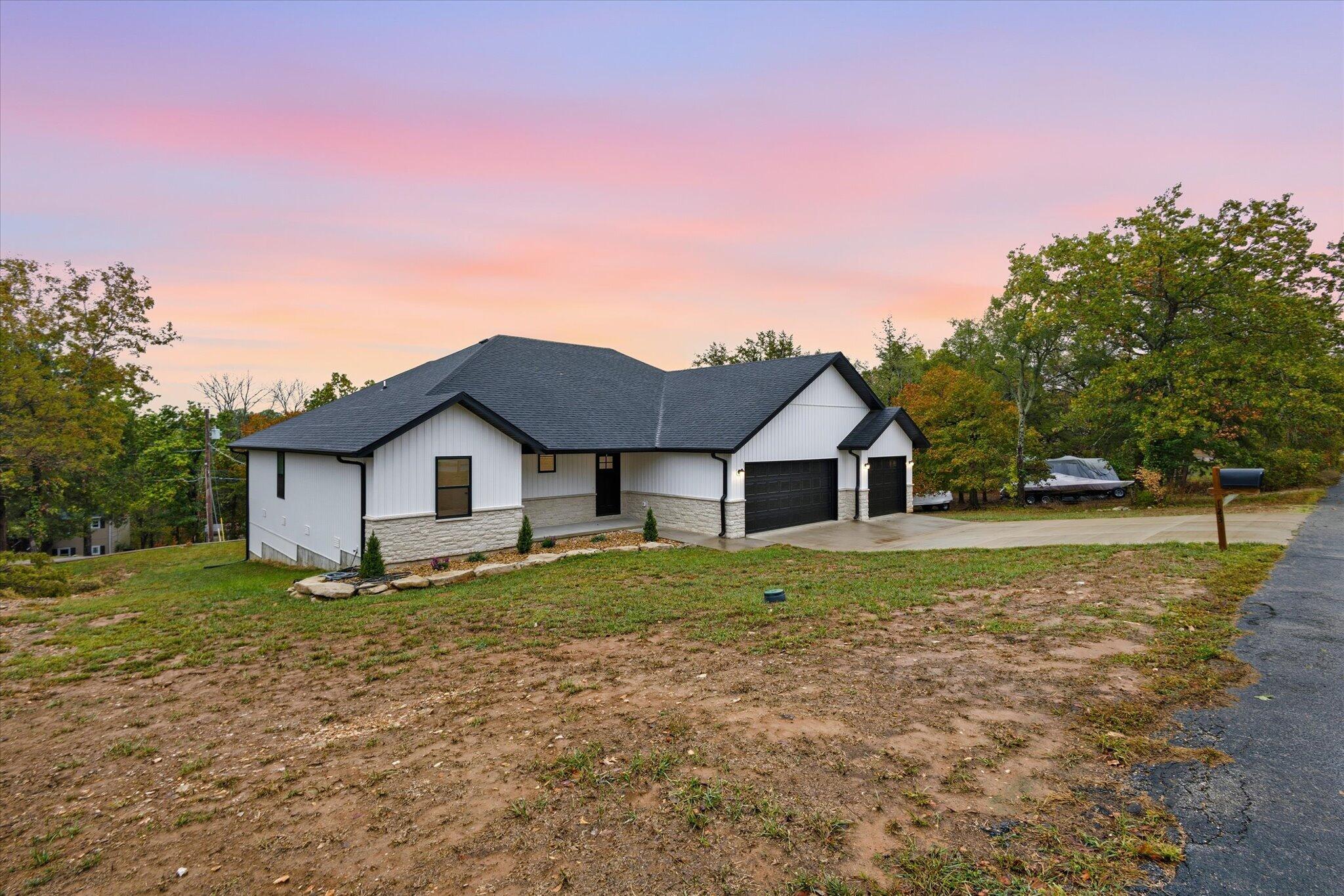123 Pinewood Drive Property Photo 1