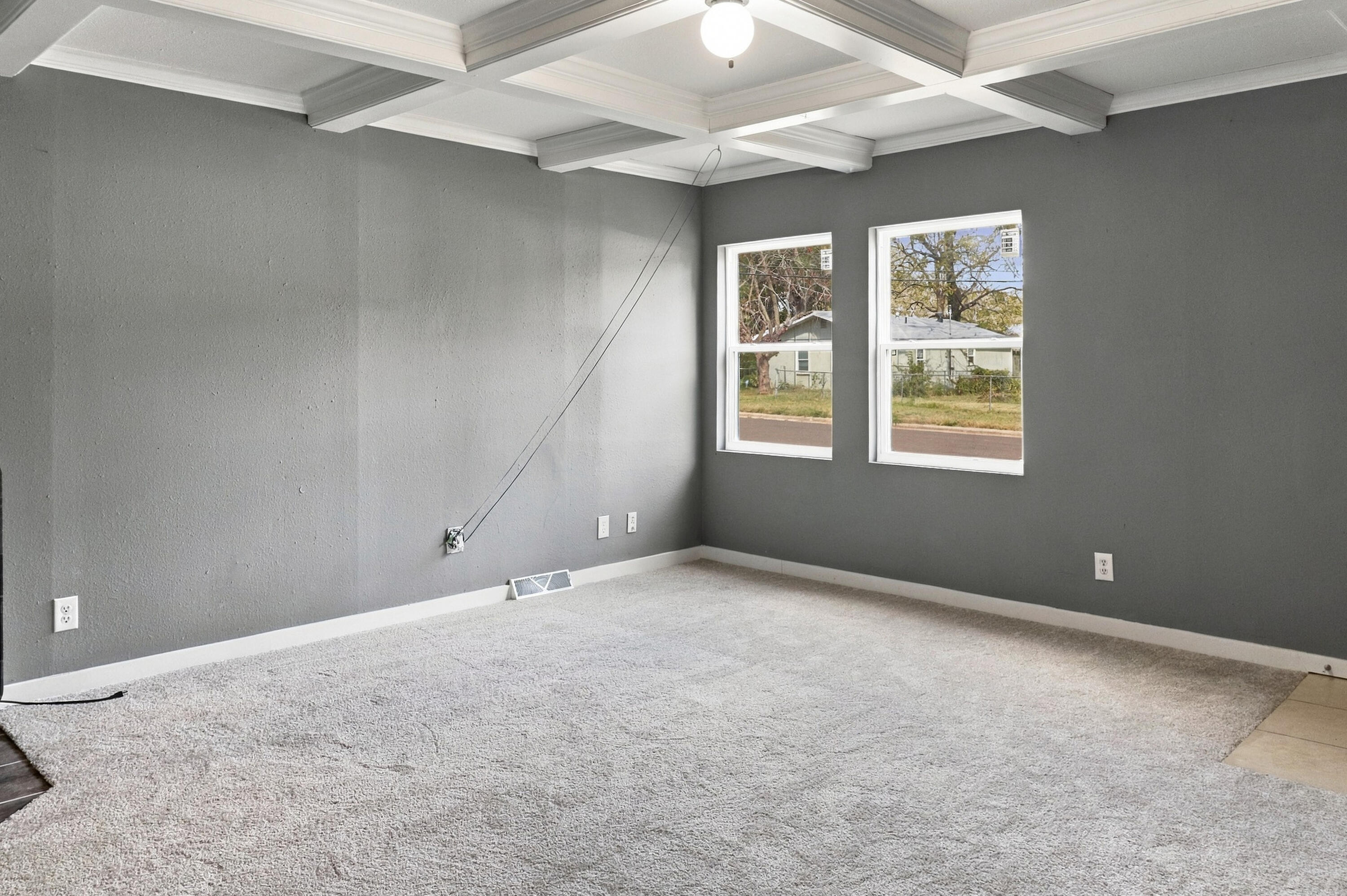 1207 North Warren Avenue Property Photo 6