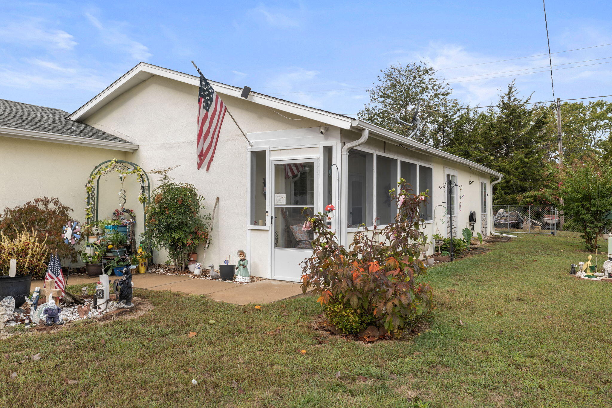 109 Fritts Way Property Photo 3
