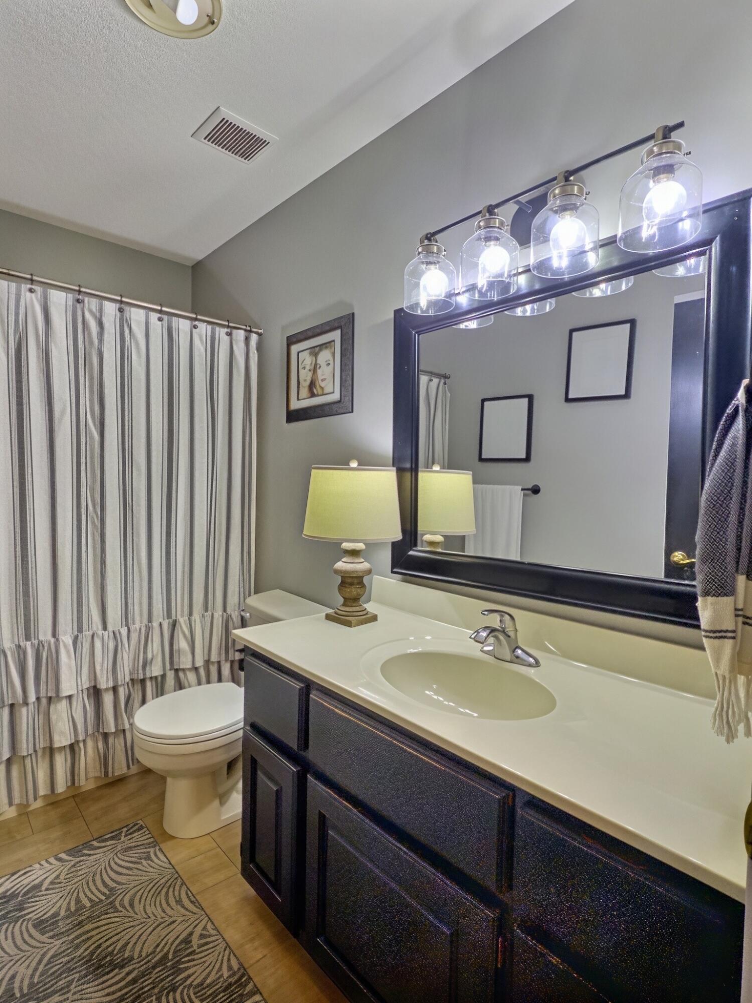 1112 Oakcrest Lane Property Photo 28