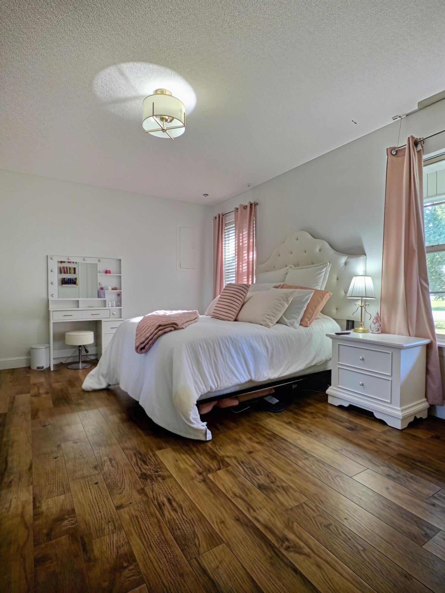 1112 Oakcrest Lane Property Photo 30