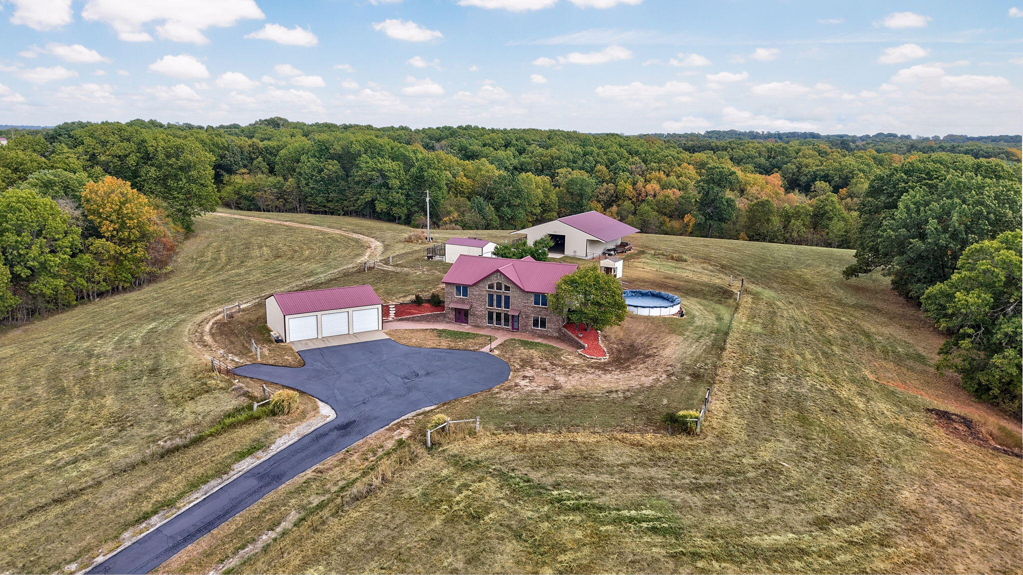 9064 State Highway V Property Photo 2