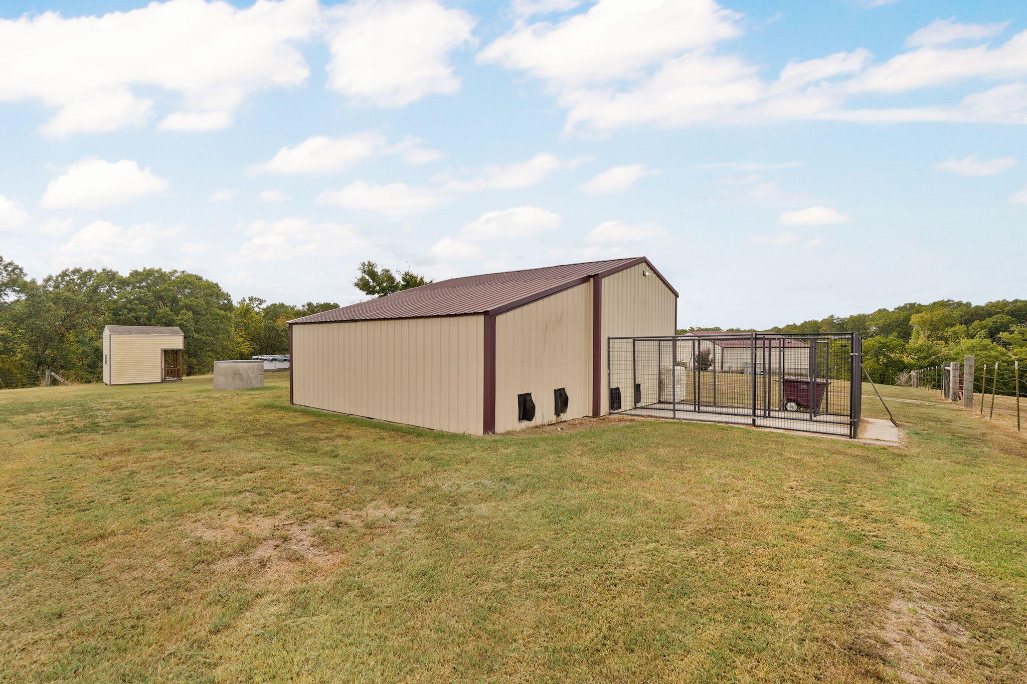 9064 State Highway V Property Photo 25