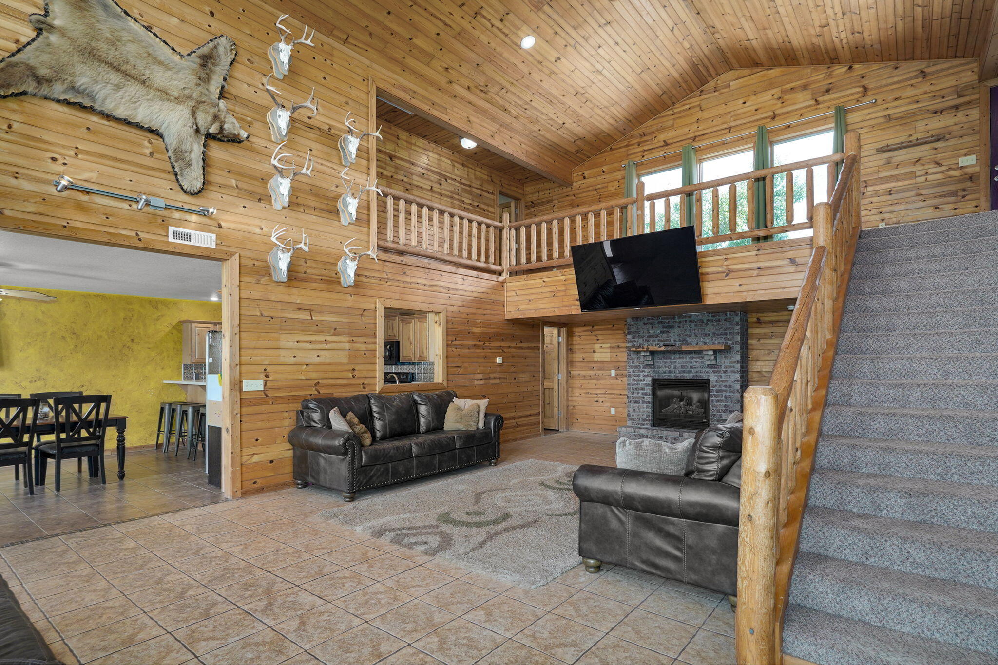 9064 State Highway V Property Photo 36