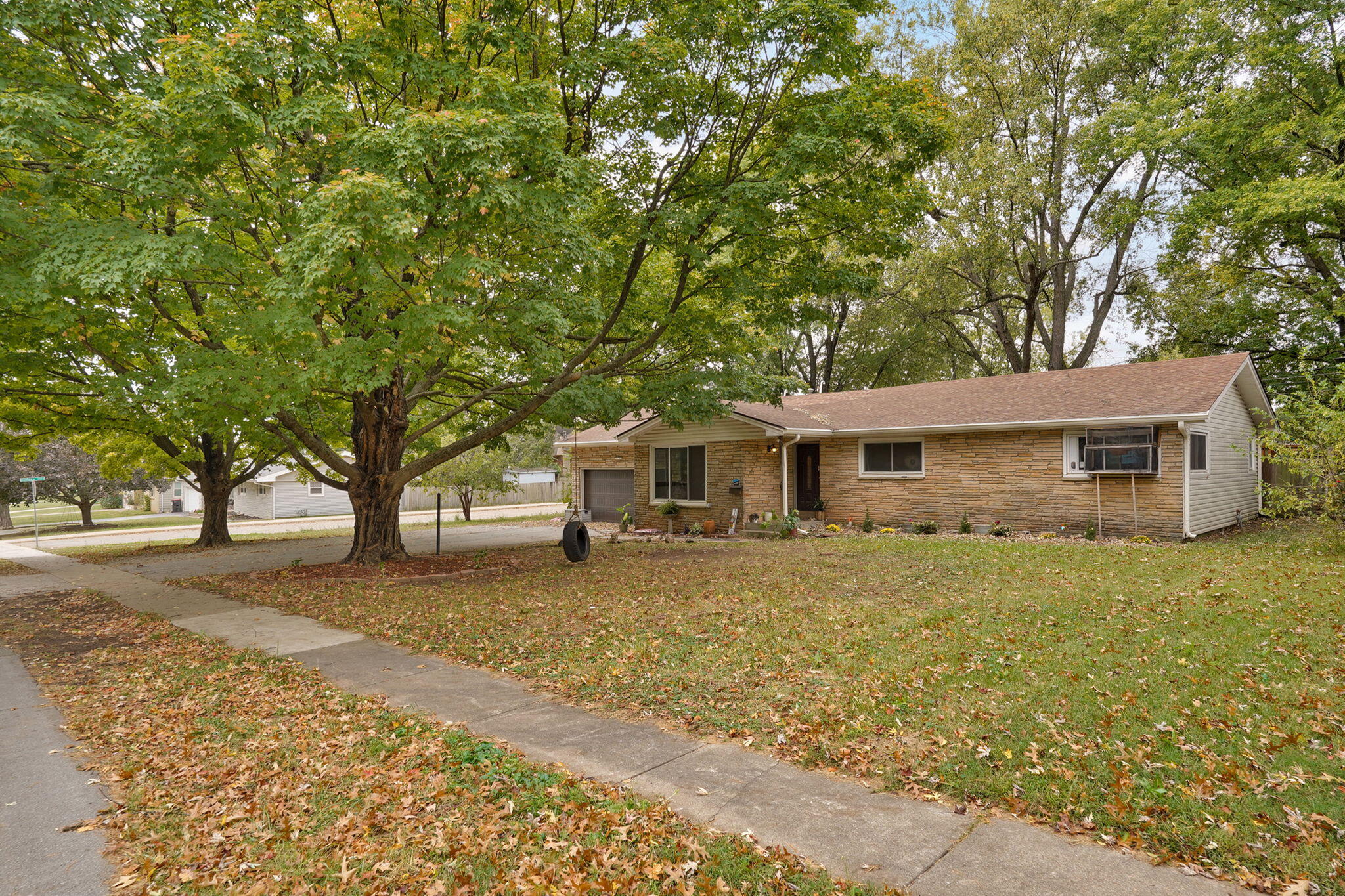 1619 South Estate Avenue Property Photo 2