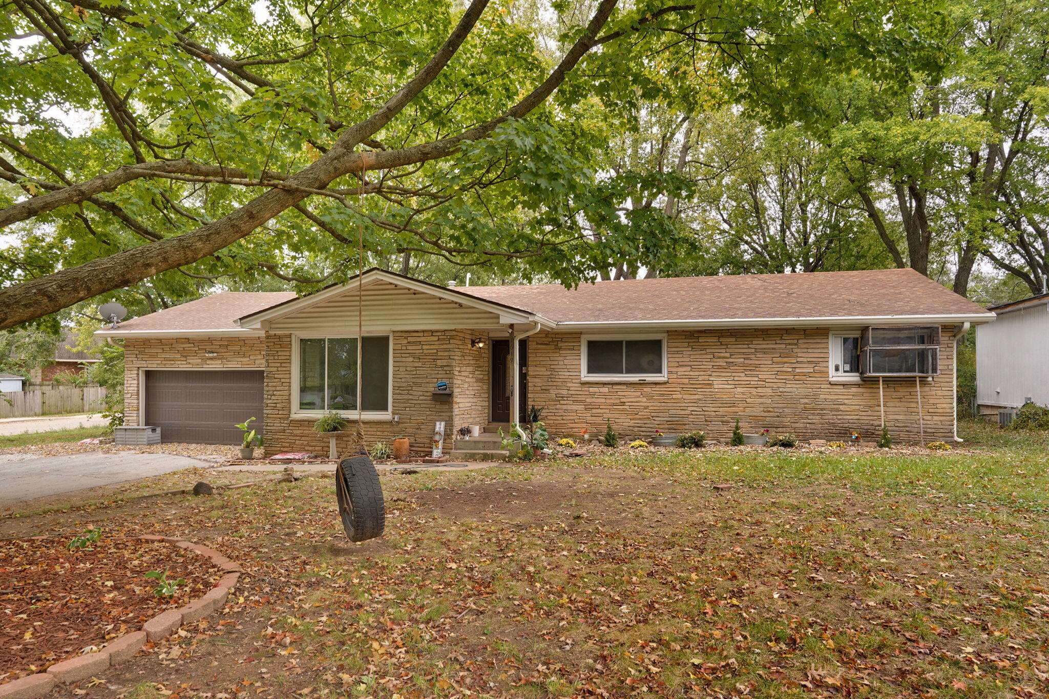 1619 South Estate Avenue Property Photo 3