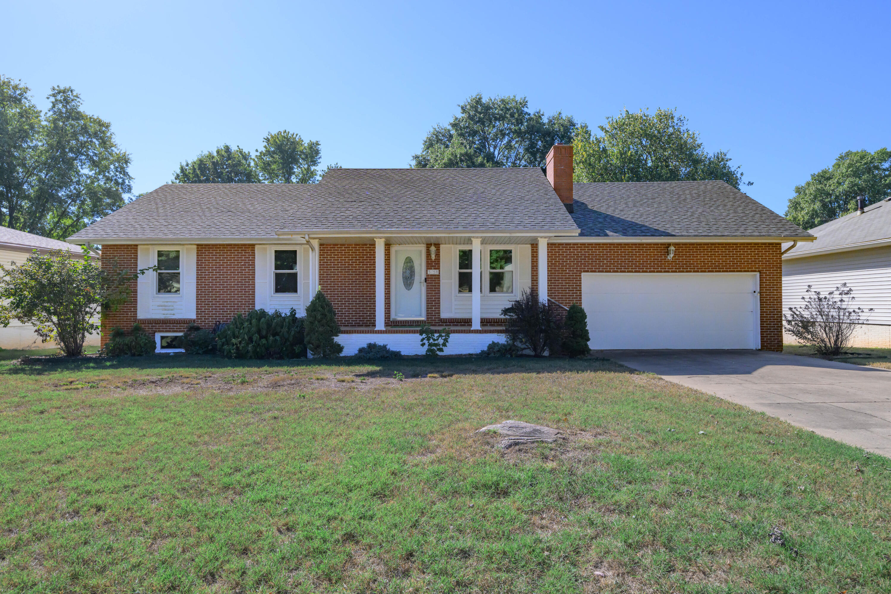 3158 West Broadmoor Street Property Photo 2