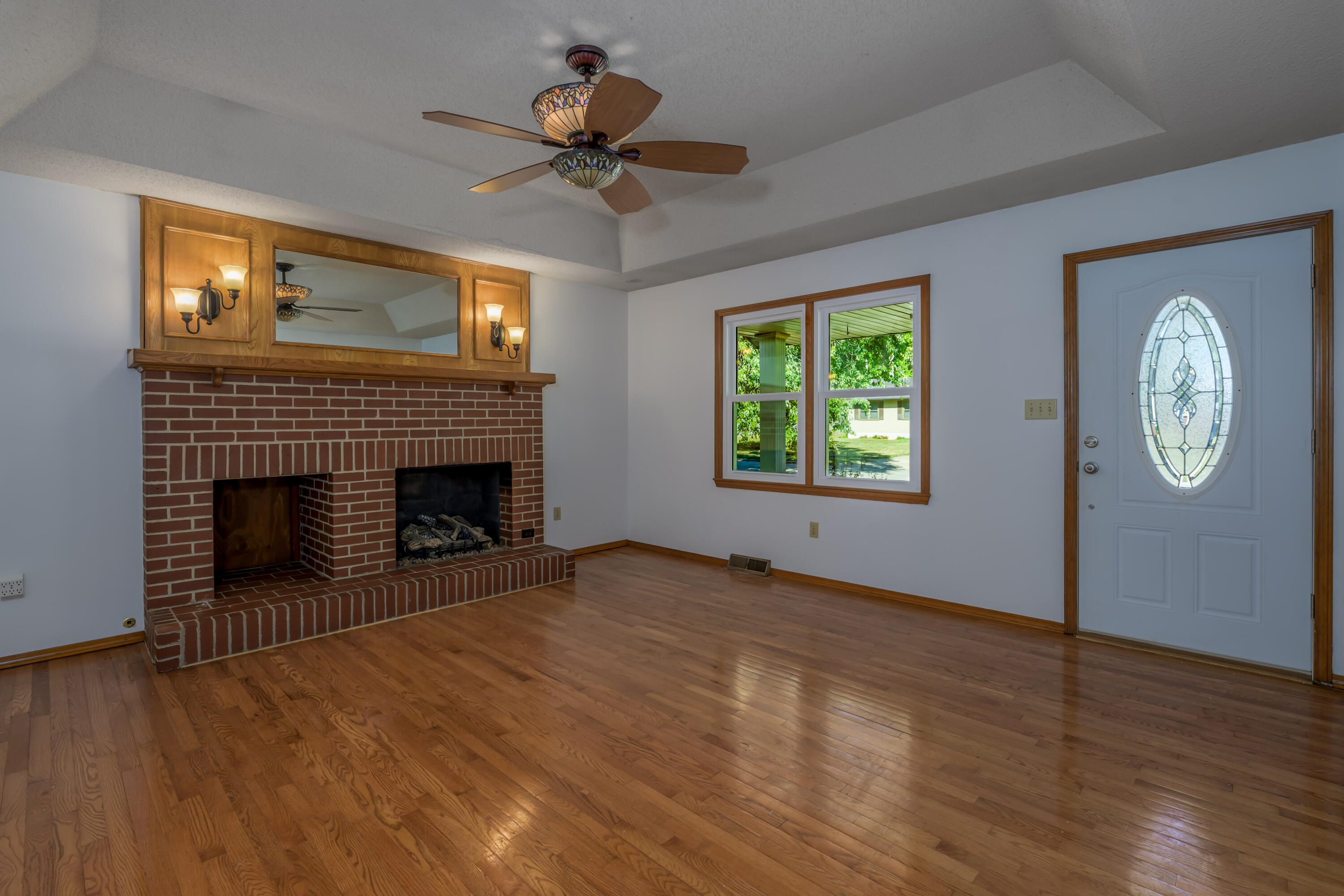 3158 West Broadmoor Street Property Photo 6
