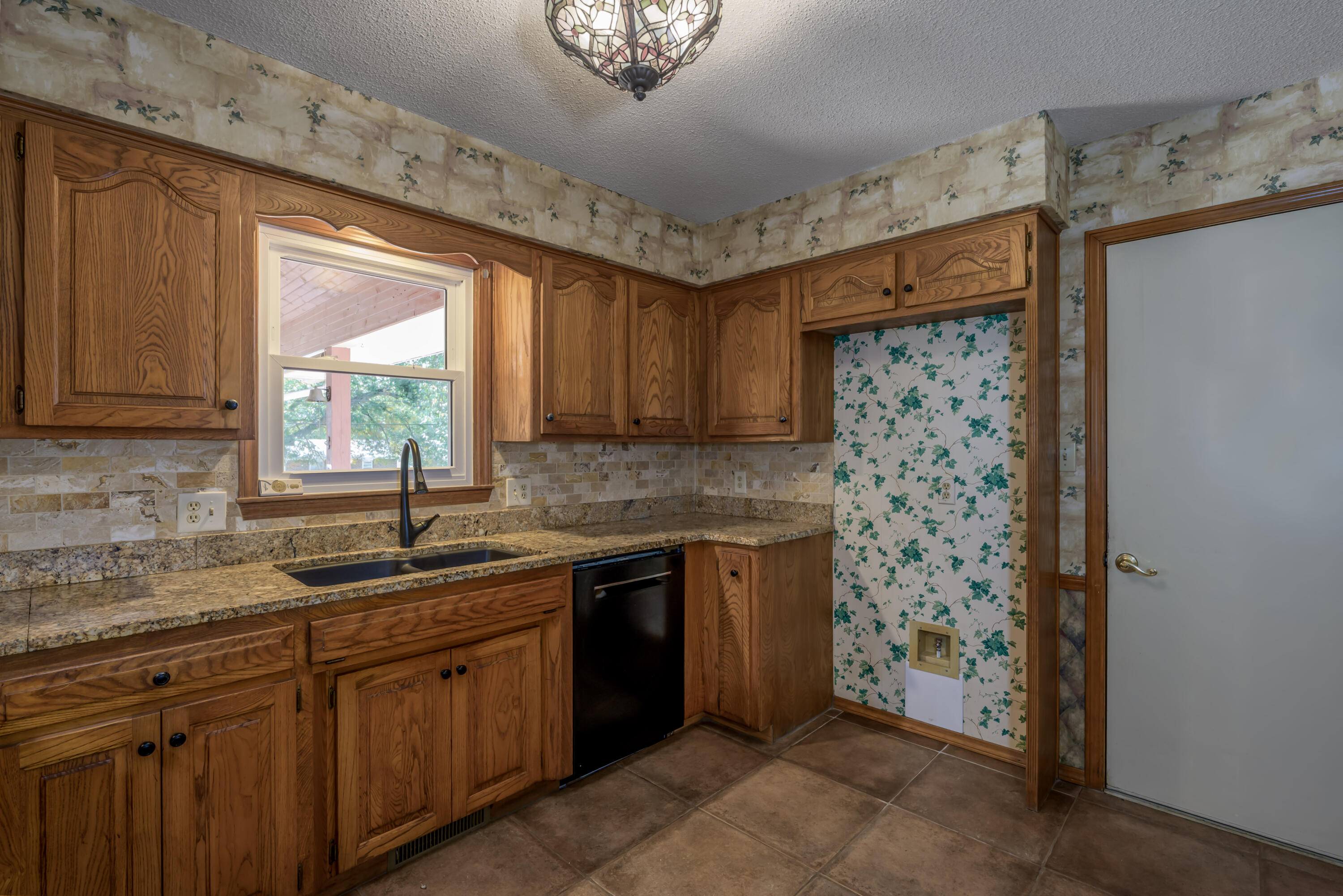 3158 West Broadmoor Street Property Photo 12