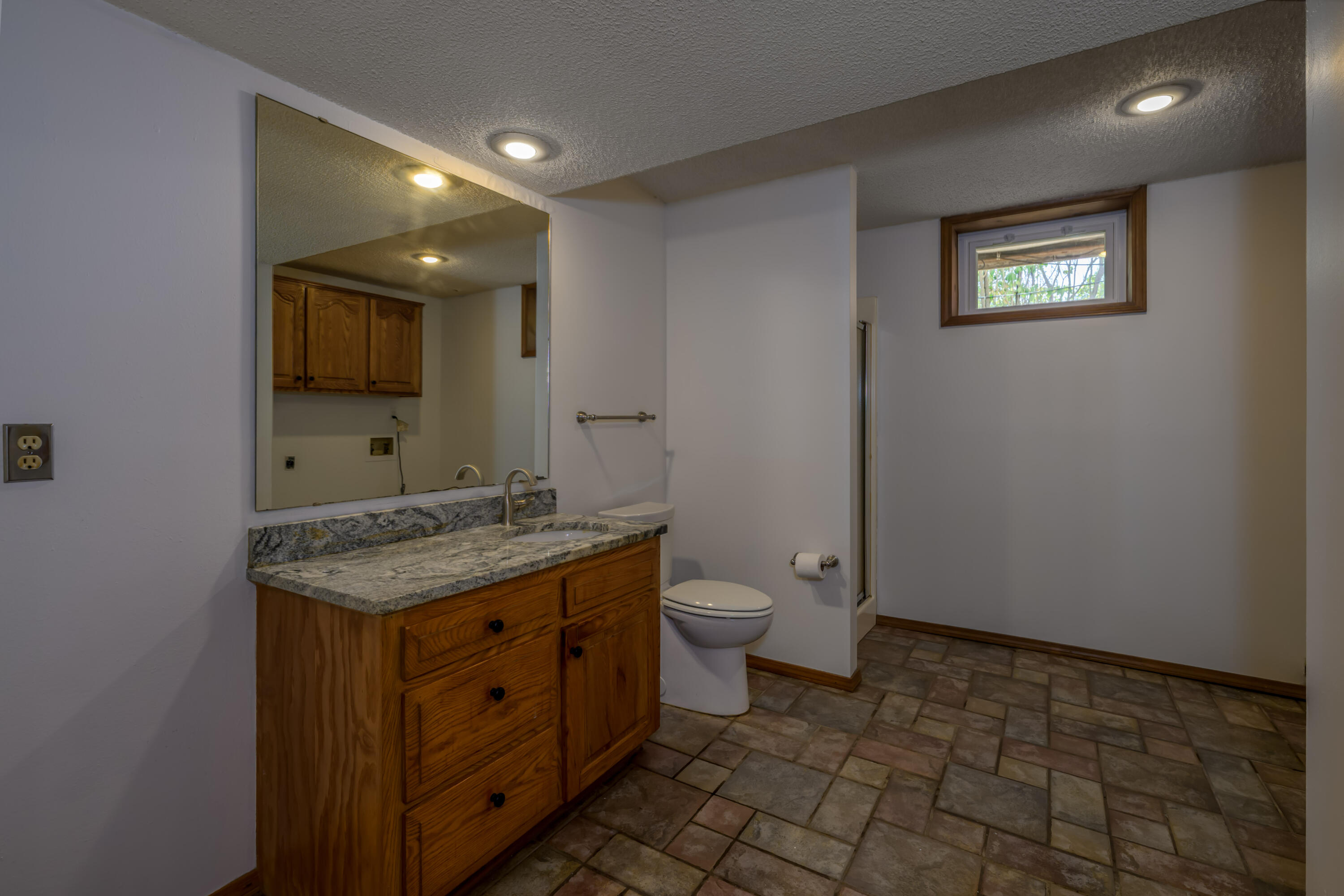 3158 West Broadmoor Street Property Photo 30