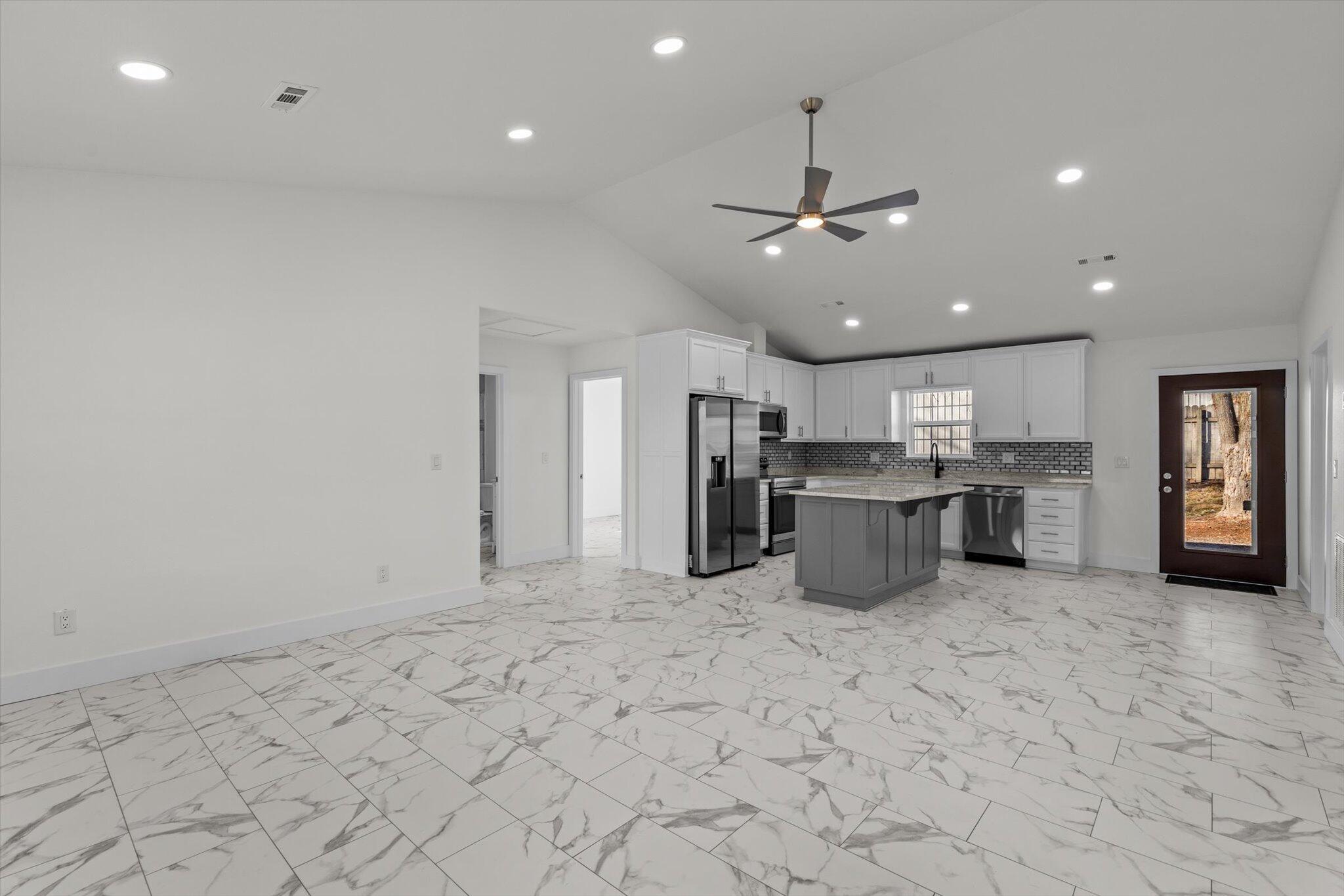 301 North Myrtle Street Property Photo 2