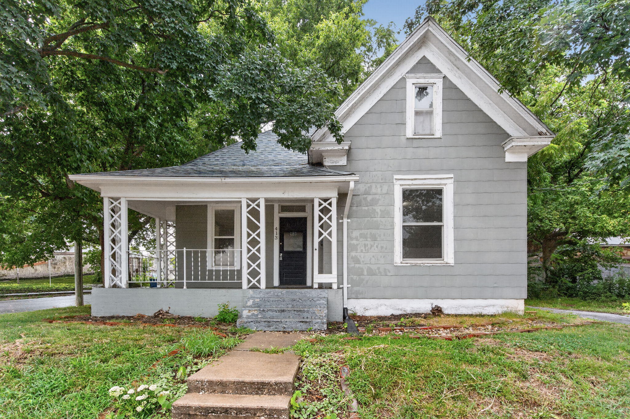 413 - 405 West Nichols Street Property Photo 2