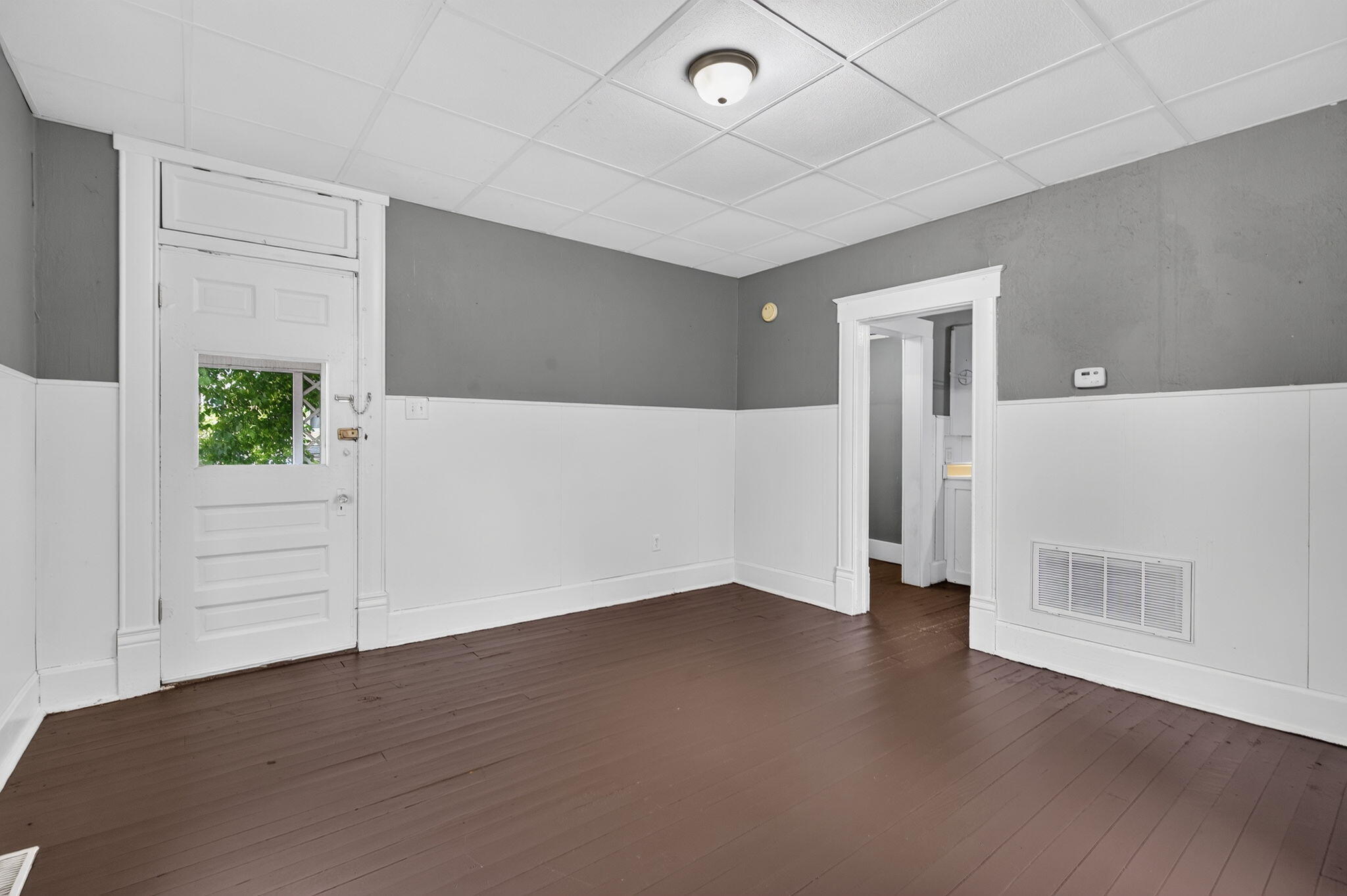 413 - 405 West Nichols Street Property Photo 11