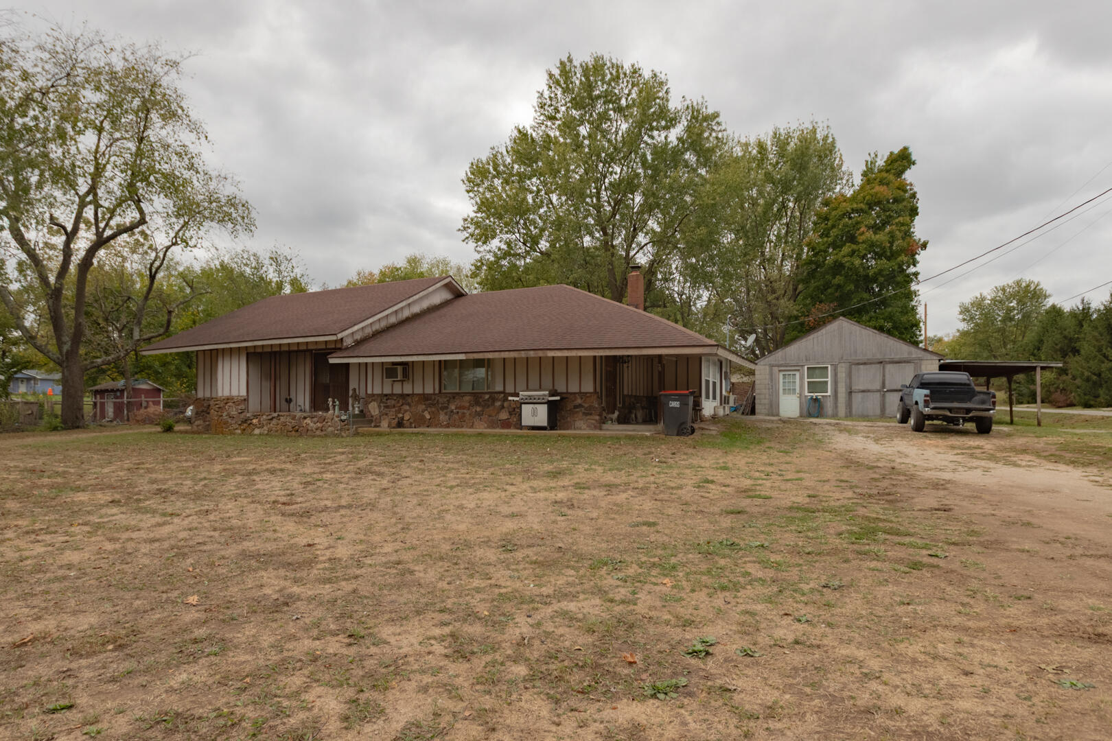 601 Washburn Street Property Photo 2