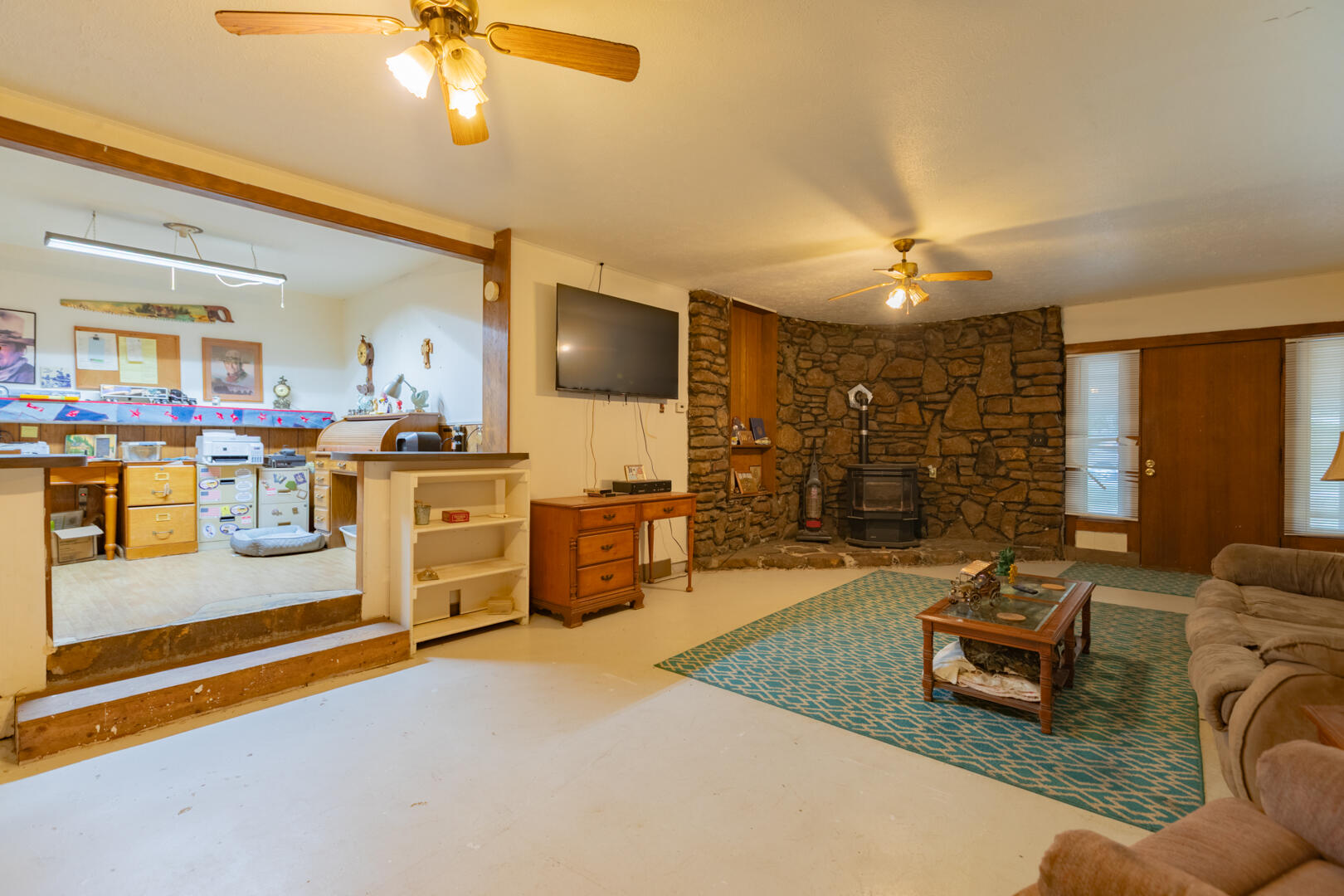 601 Washburn Street Property Photo 6