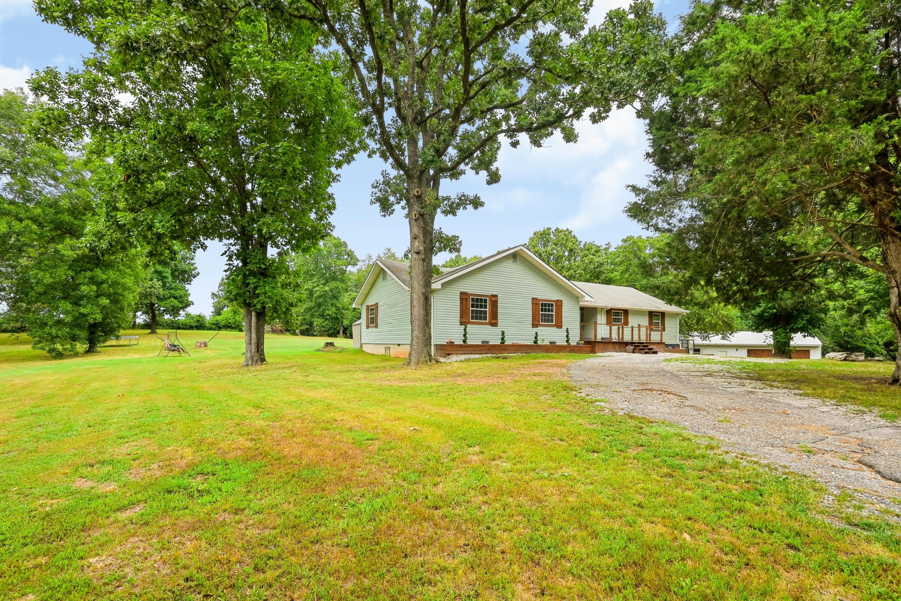 12626 Highway K Property Photo 2