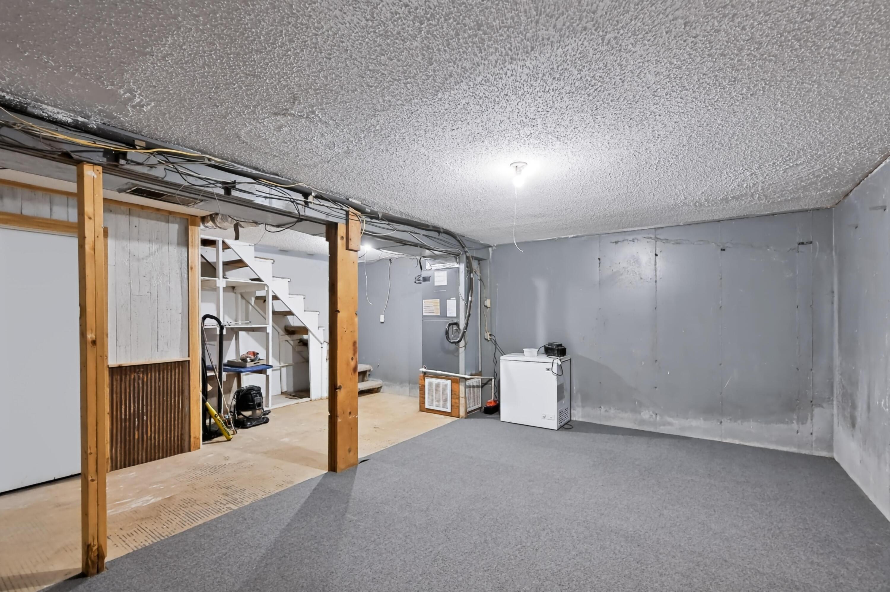 12626 Highway K Property Photo 14
