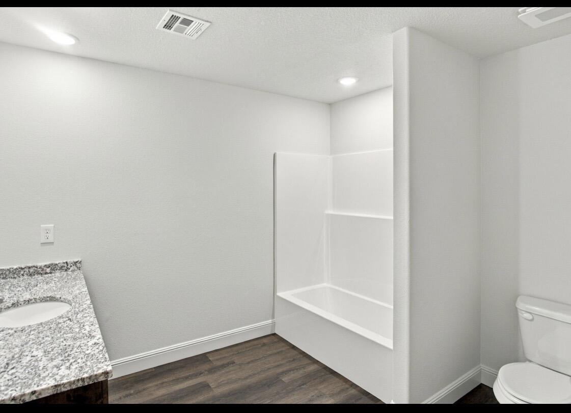 806 North Walker Street Property Photo 13