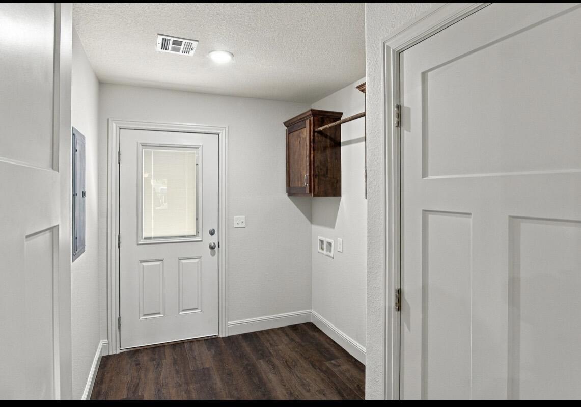 806 North Walker Street Property Photo 17