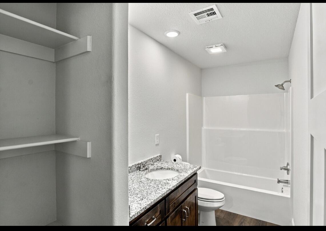 806 North Walker Street Property Photo 18