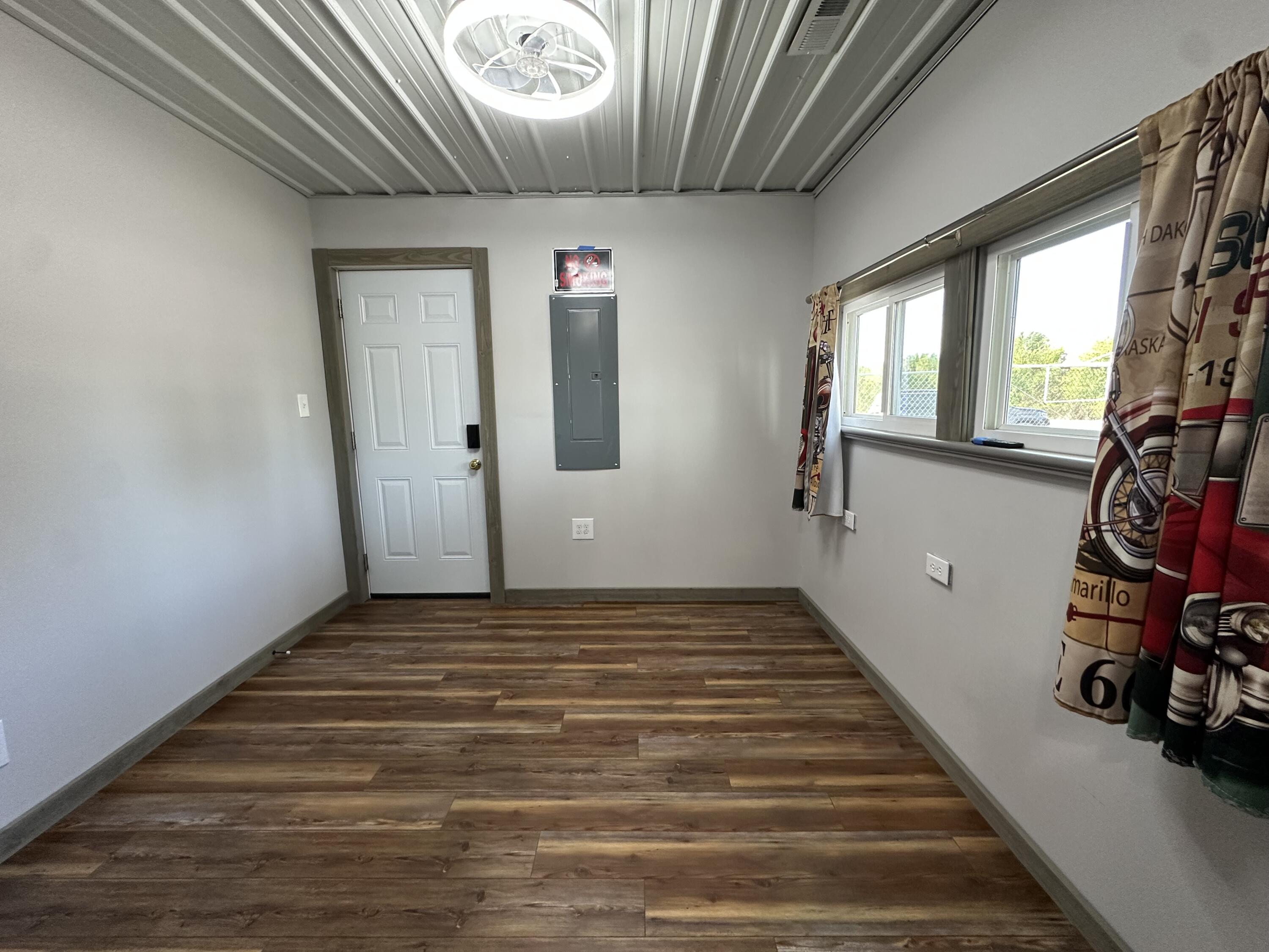 901 North Washington Street Property Photo 2