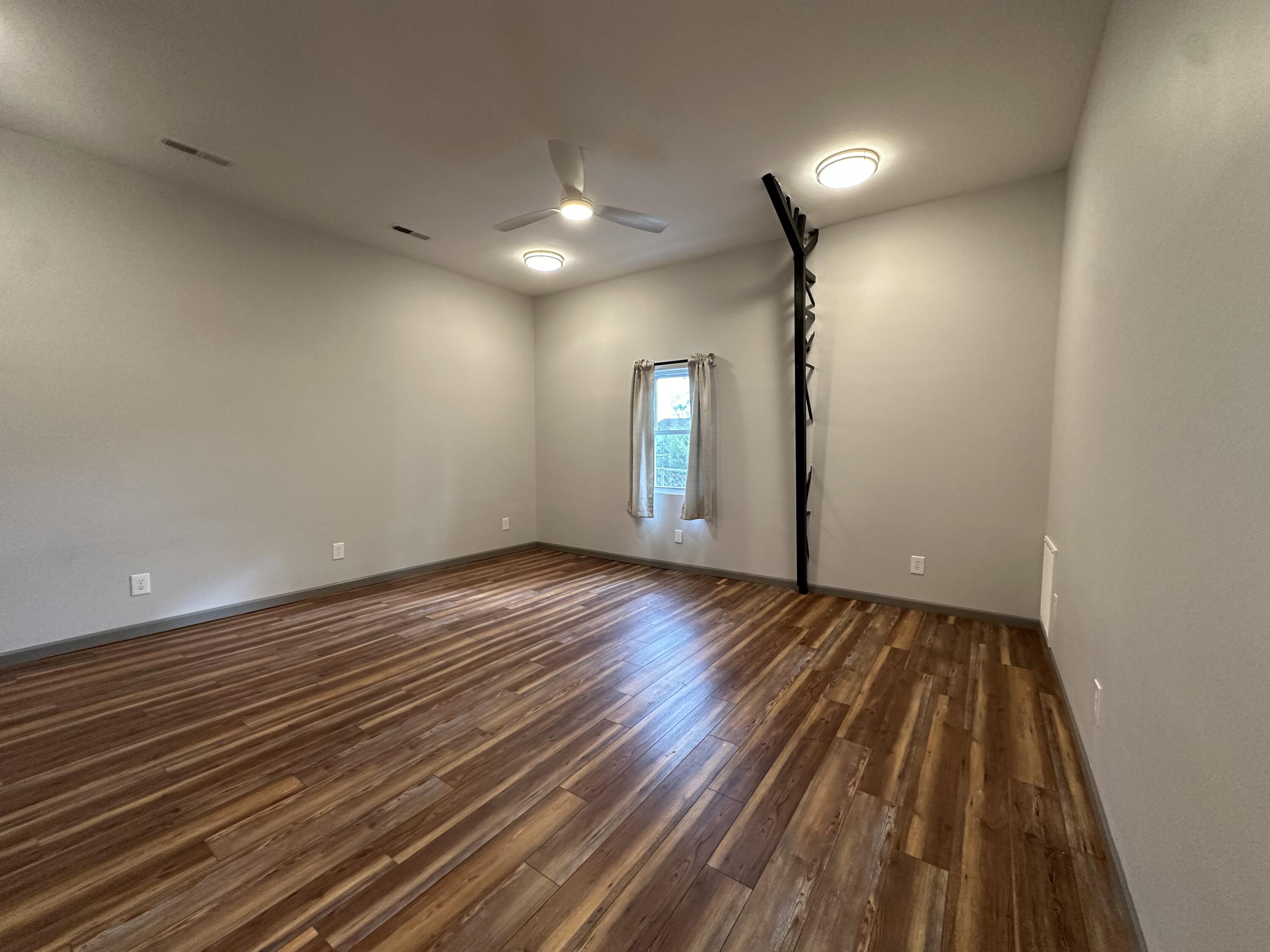 901 North Washington Street Property Photo 10