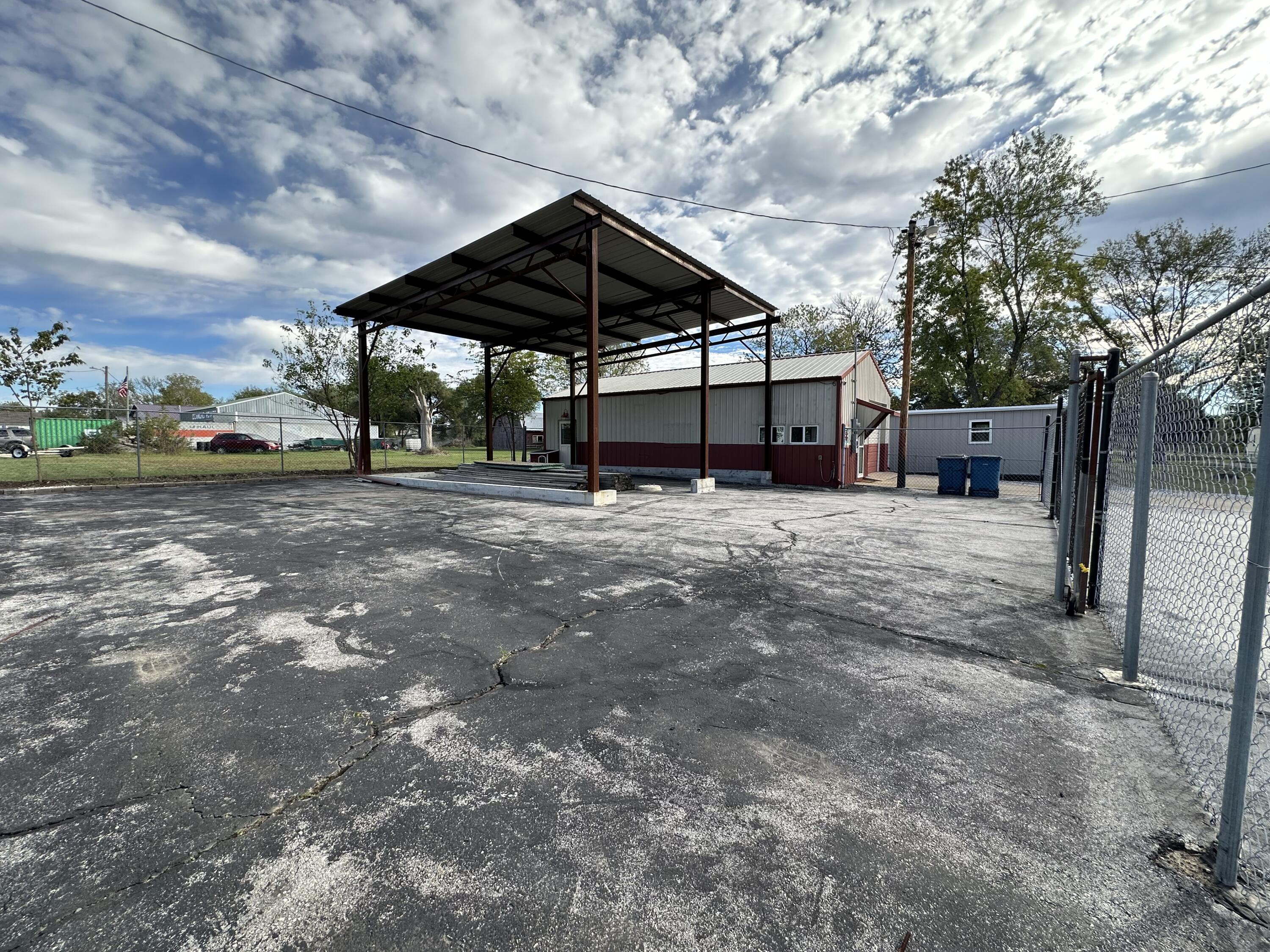 901 North Washington Street Property Photo 17