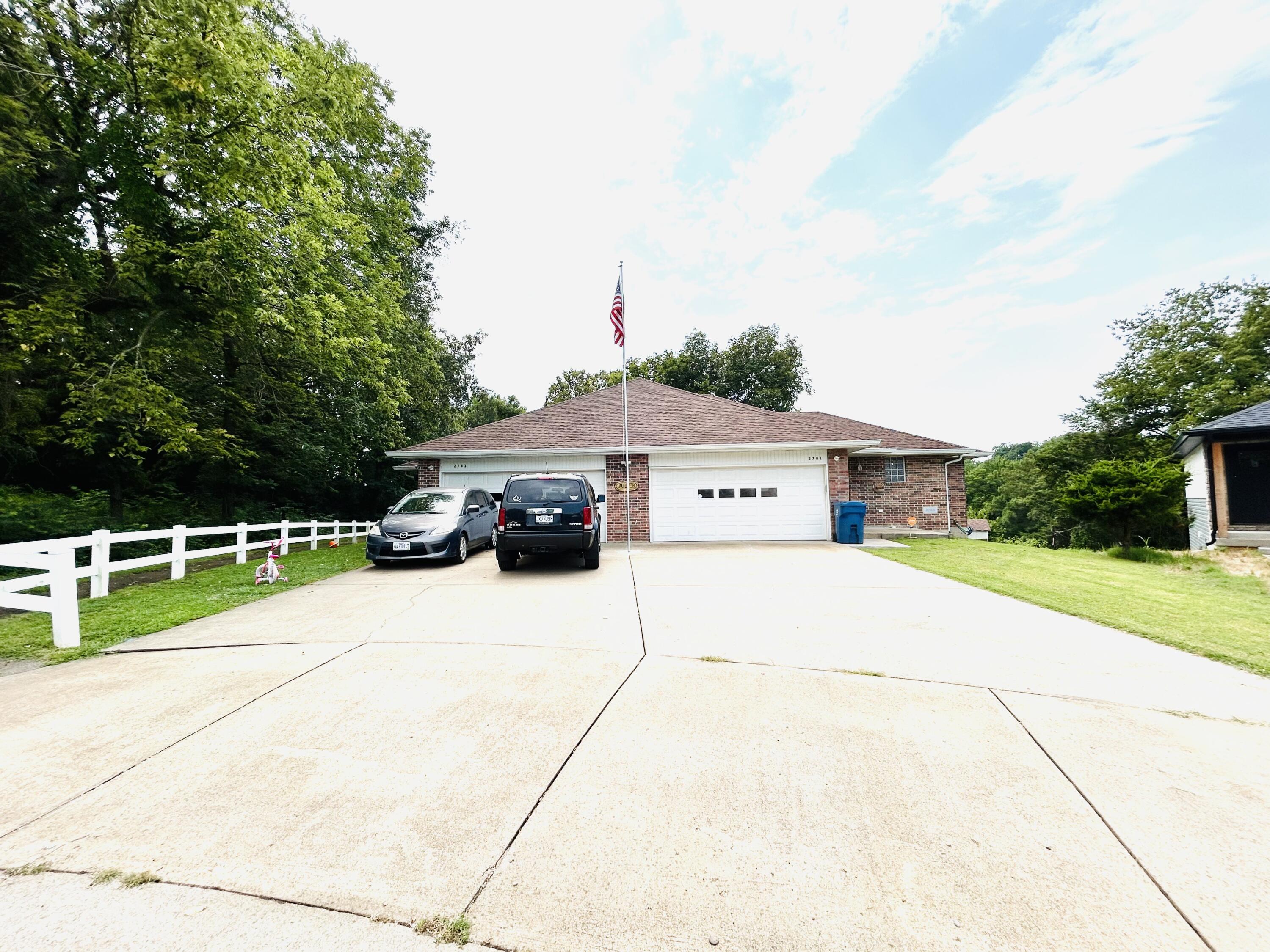 2781 South Meadowlark Avenue Property Photo 2