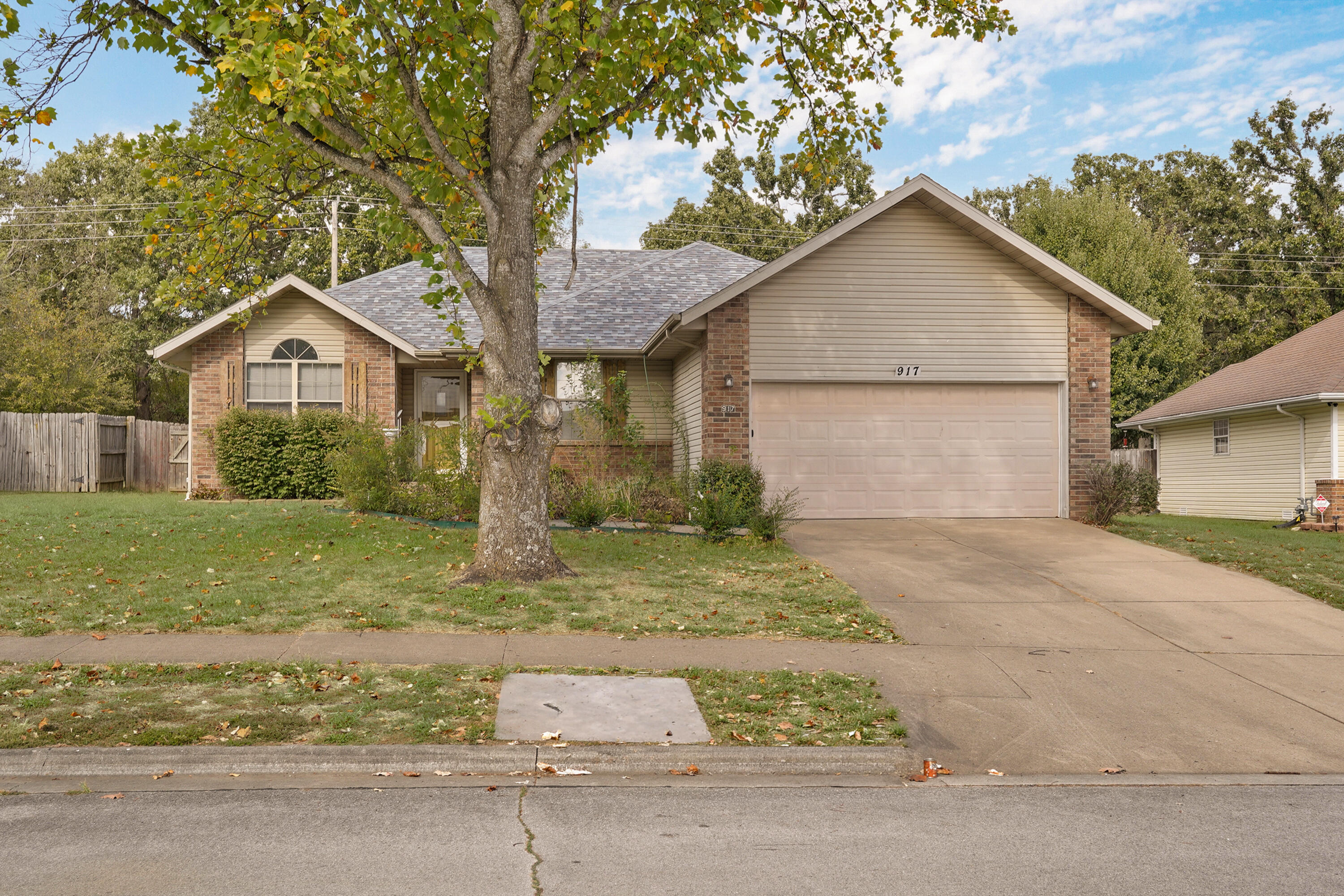917 West Turnberry Boulevard Property Photo 1