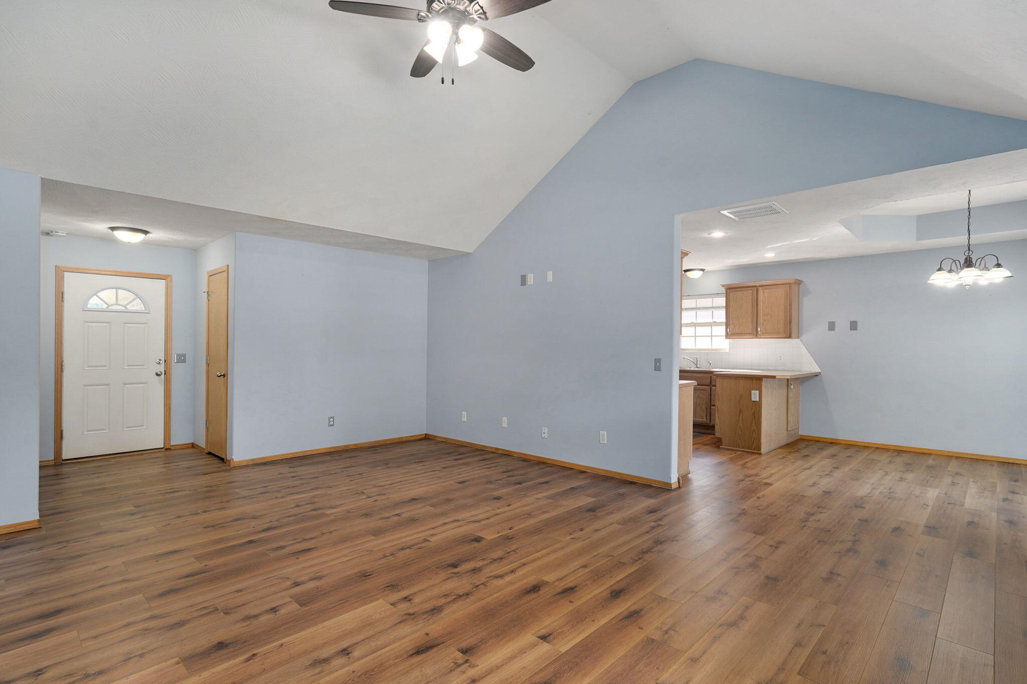 629 South Canton Avenue Property Photo 6
