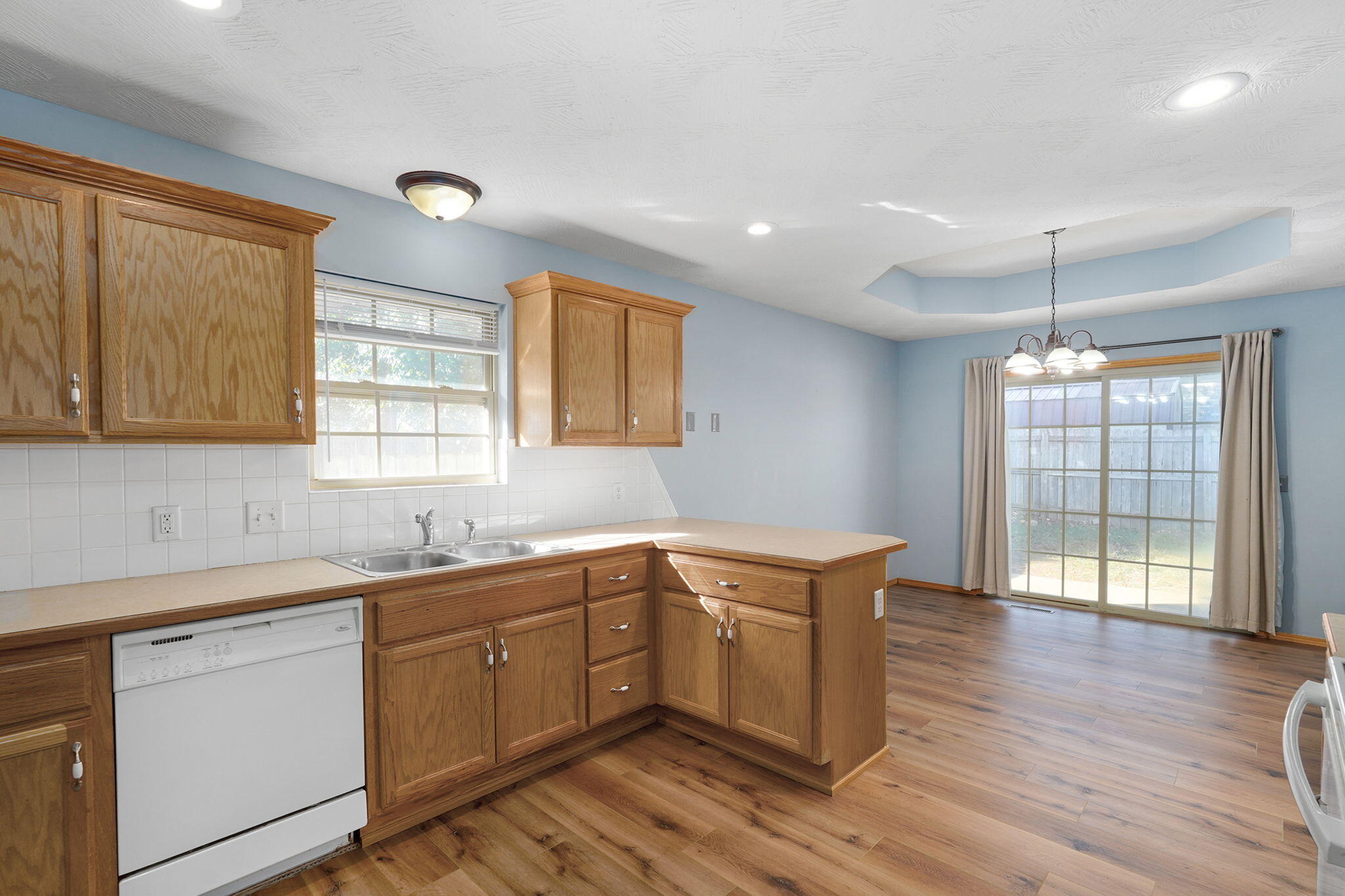 629 South Canton Avenue Property Photo 10