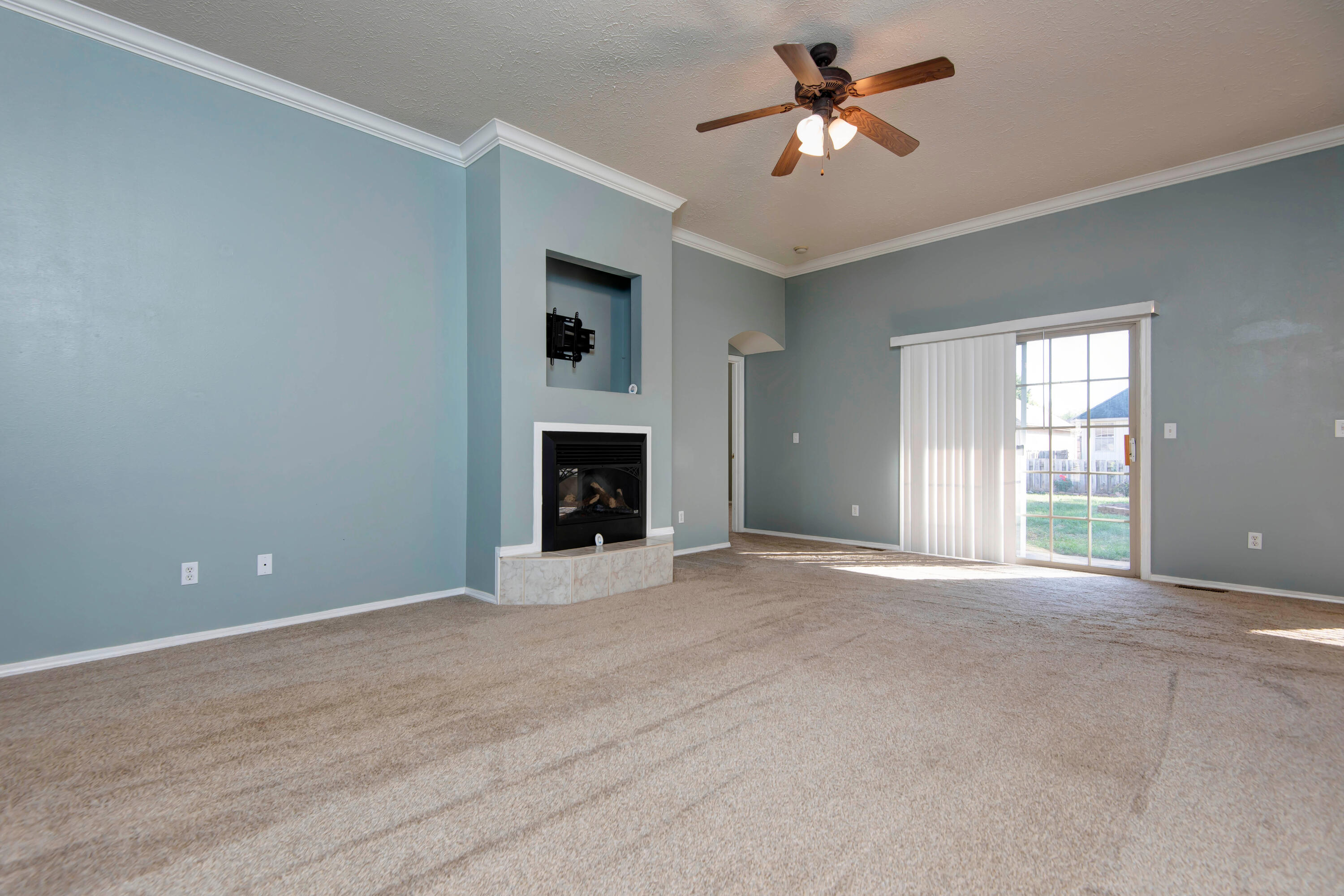 1136 South Elmwood Avenue Property Photo 18