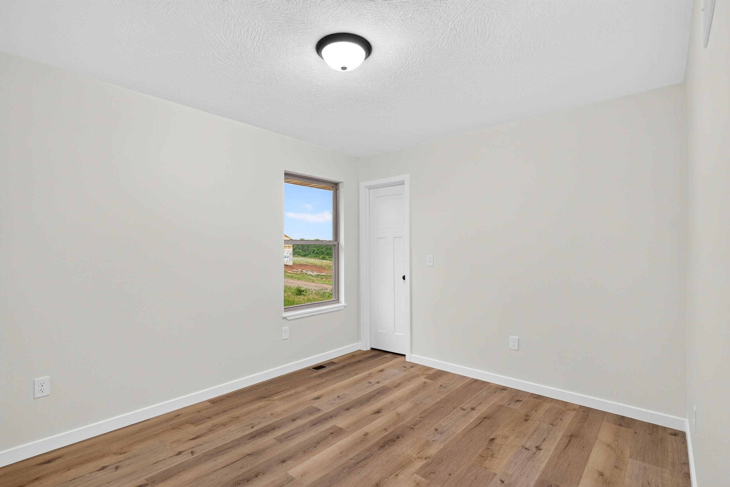 1185 Hunter Lane Property Photo 18