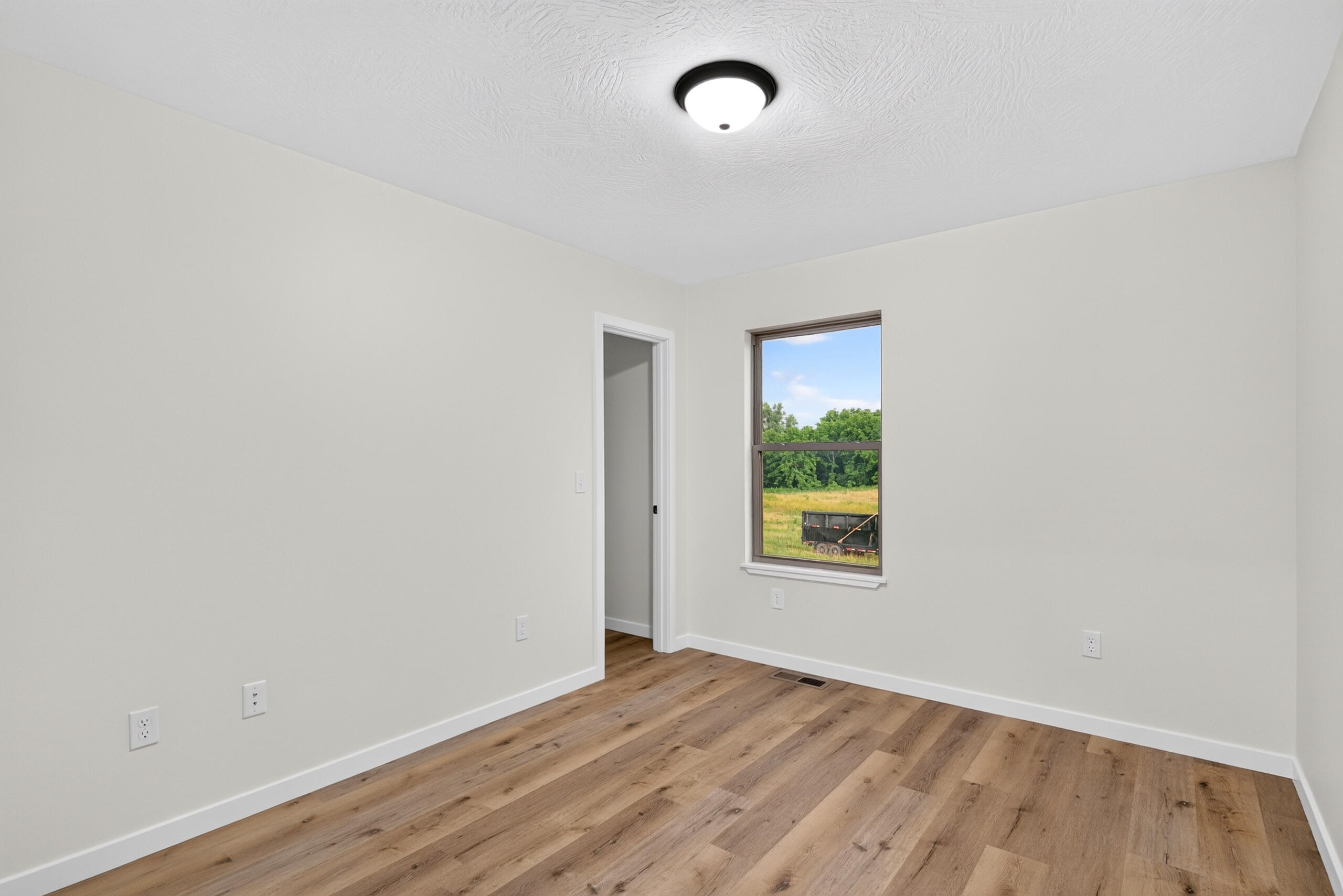 1185 Hunter Lane Property Photo 21
