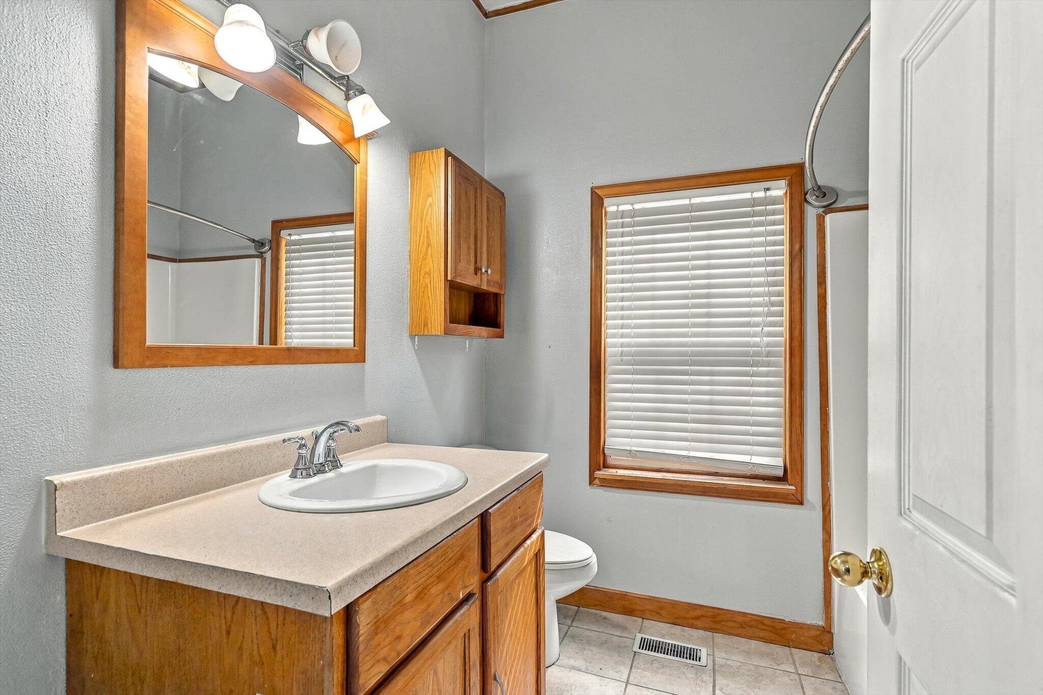 2256 North Nettleton Avenue Property Photo 17