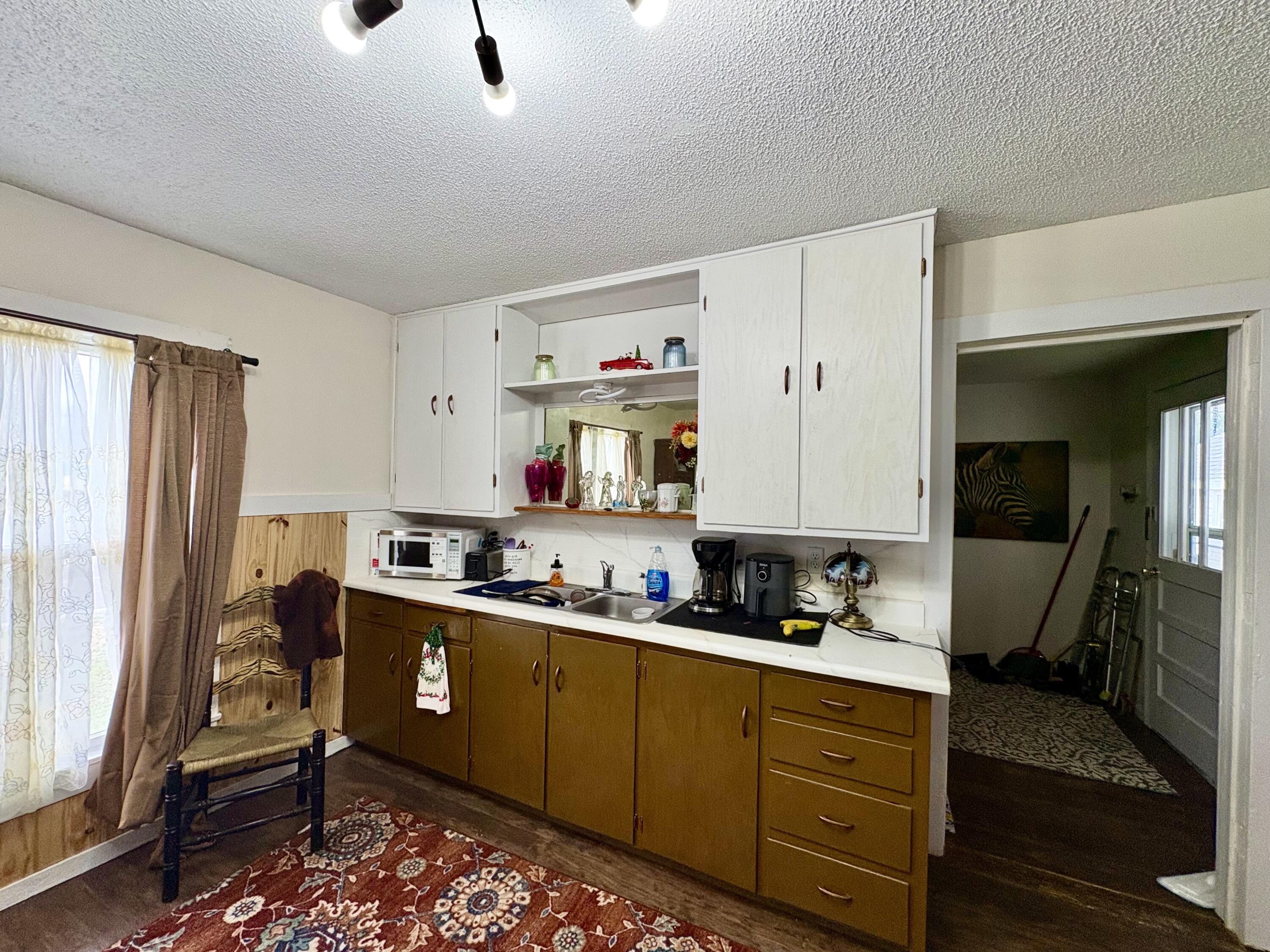 514 Maple Street Property Photo 9